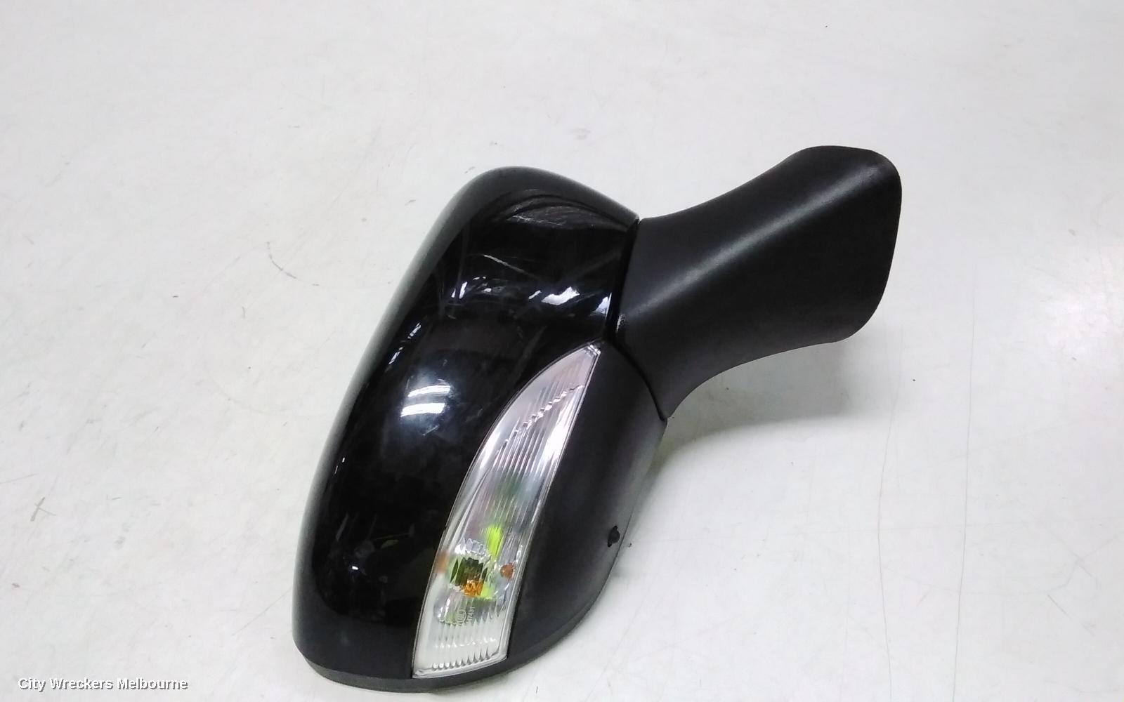 RENAULT CLIO RIGHT DOOR MIRROR, X98, BLACK, MANUAL FOLDING (7 WIRE), 09/2013 - 07/2016