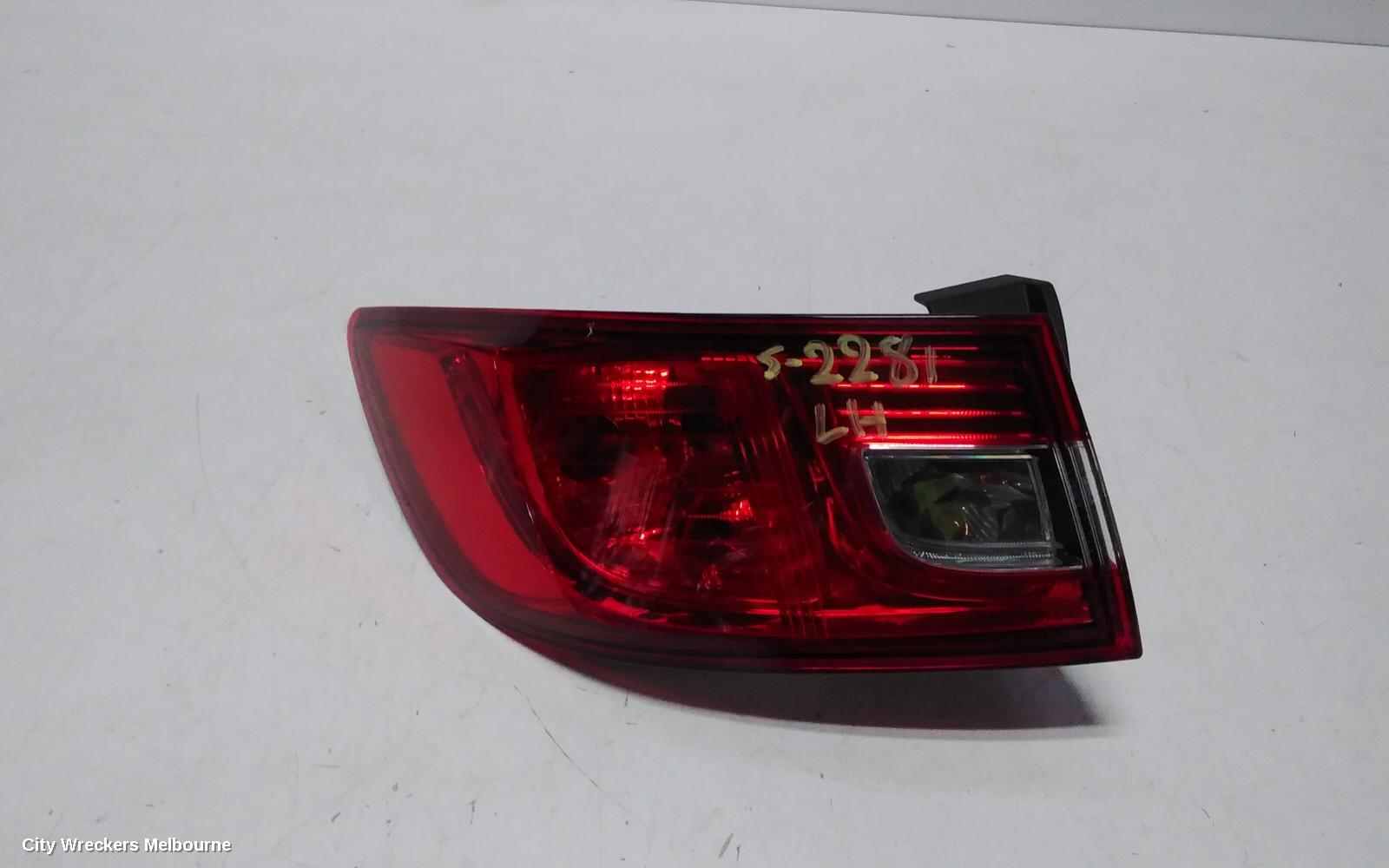 RENAULT CLIO LEFT TAILLIGHT, X98, 09/2013 - 07/2016
