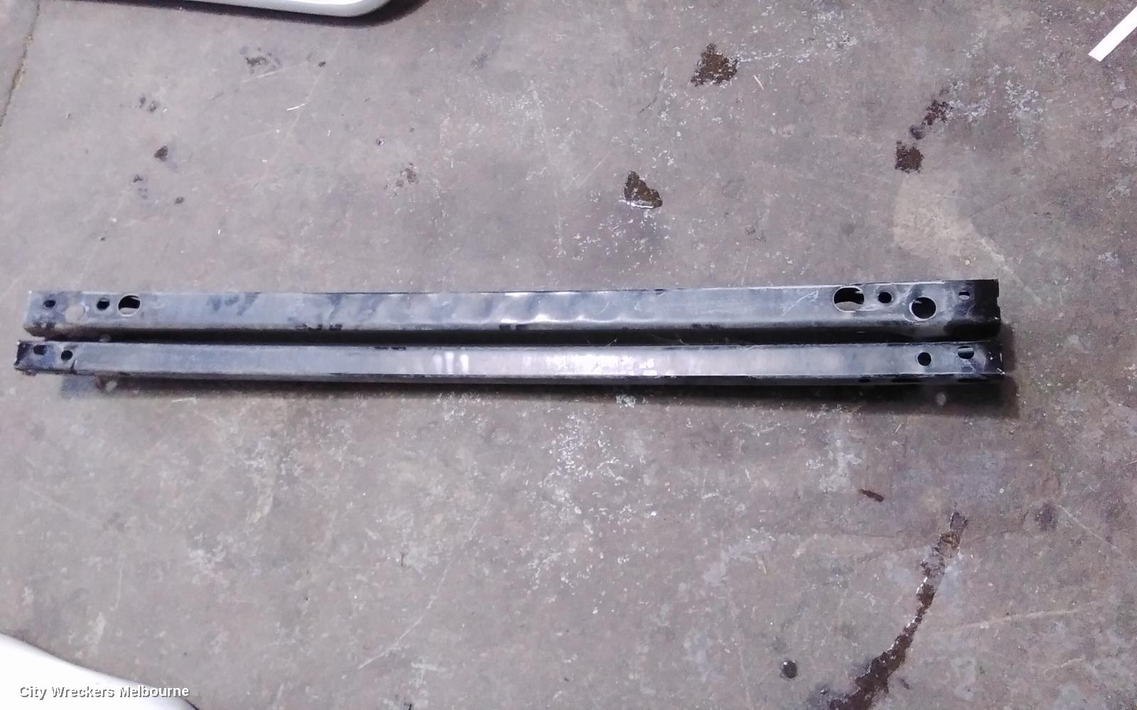 TOYOTA HIACE F/BAR REINFORC/BRACK, LOWER REINFORCEMENT, TRH/KDH, SLWB, 10/2010 - 10/2013