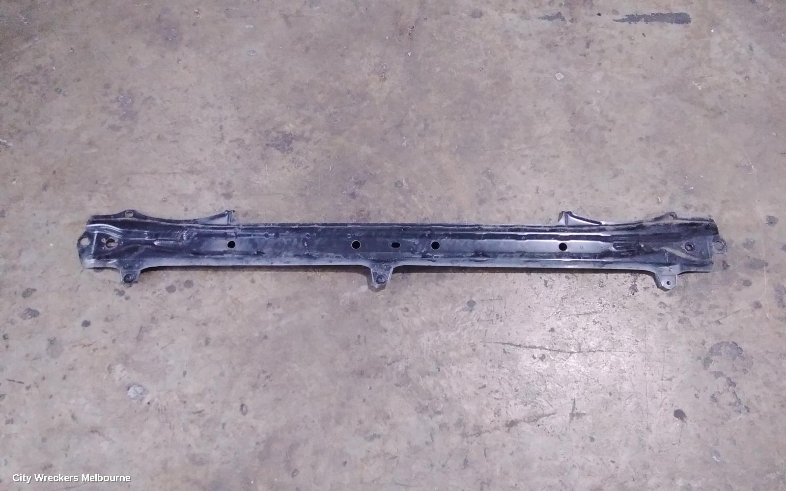 TOYOTA HIACE F/BAR REINFORC/BRACK, UPPER REINFORCEMENT, TRH/KDH, SLWB, 03/2005 - 03/2014
