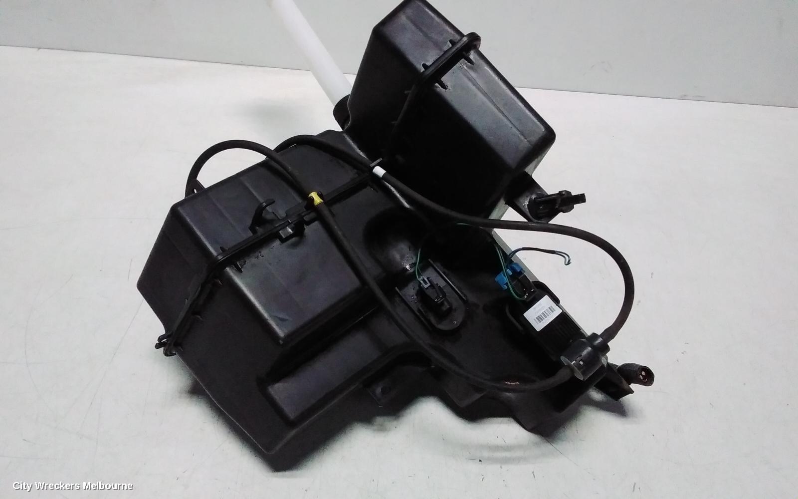 NISSAN PATHFINDER WASHER BOTTLE, R52, 06/2013 - 04/2021