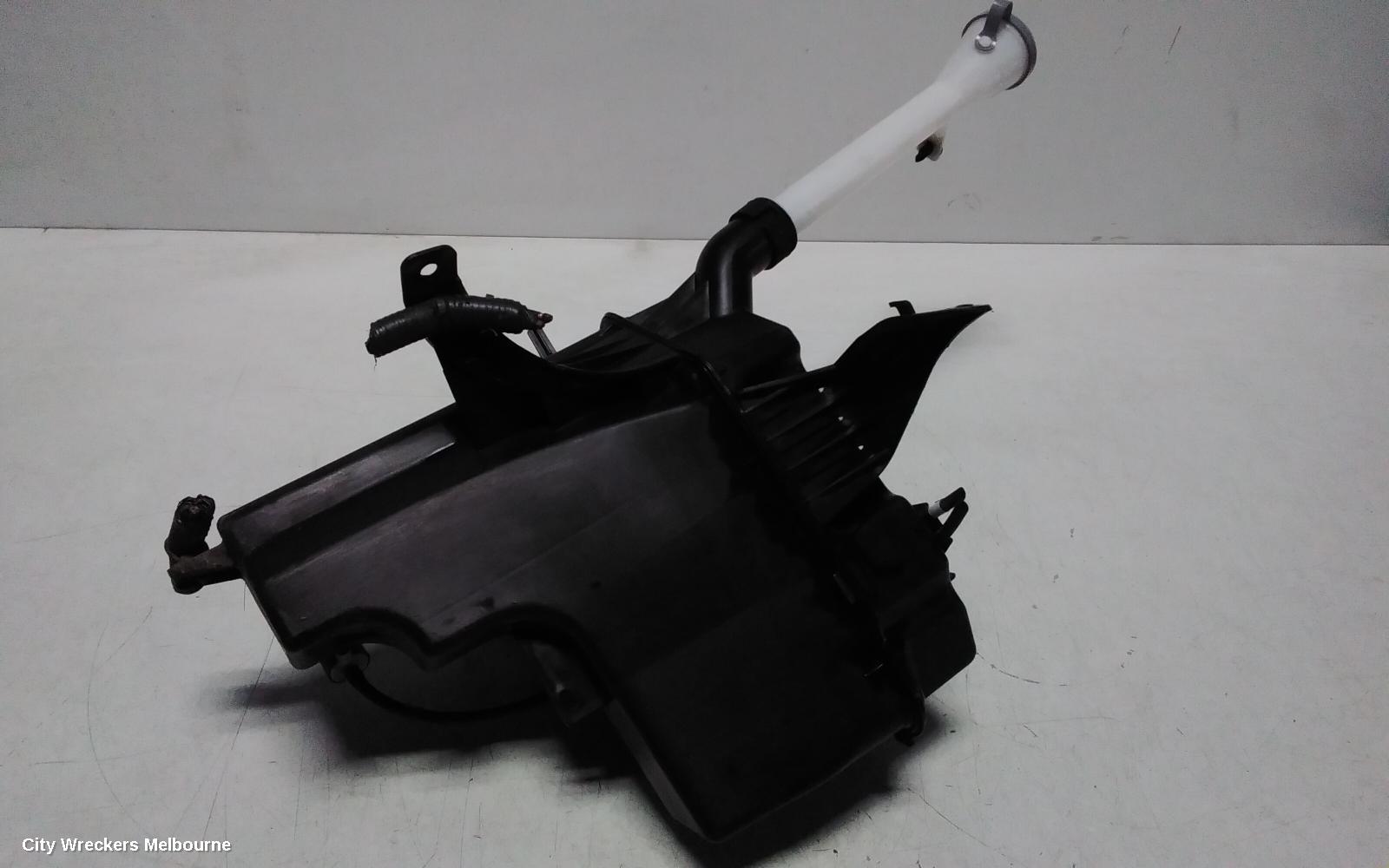 NISSAN PATHFINDER WASHER BOTTLE, R52, 06/2013 - 04/2021