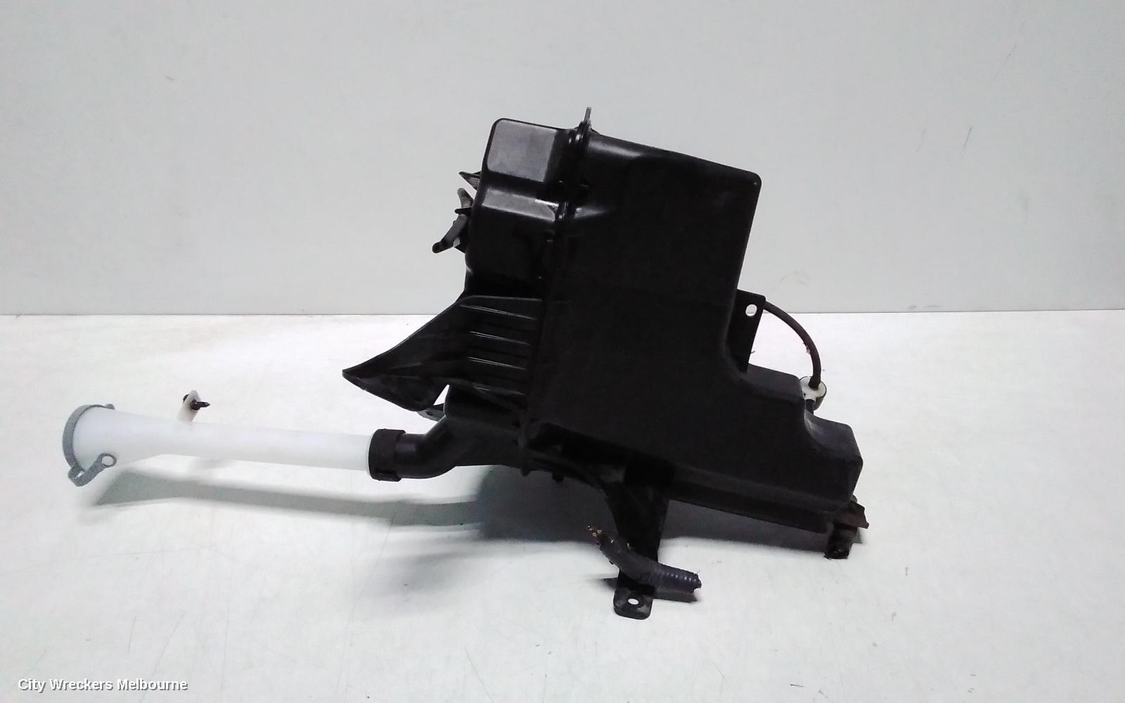NISSAN PATHFINDER WASHER BOTTLE, R52, 06/2013 - 04/2021