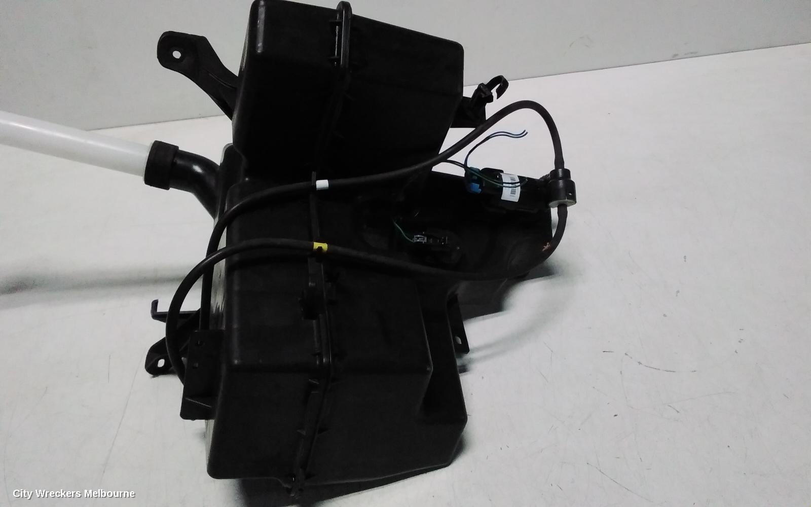 NISSAN PATHFINDER WASHER BOTTLE, R52, 06/2013 - 04/2021