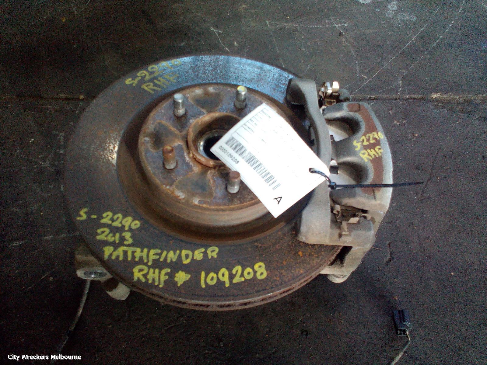 NISSAN PATHFINDER RIGHT FRONT HUB ASSEMBLY, R52, 06/2013 - 04/2021