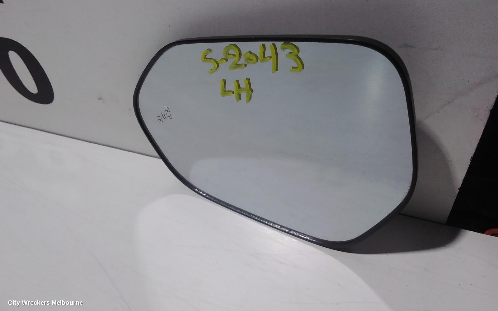 TOYOTA C-HR LEFT DOOR MIRROR, GEN 1, POWER FOLD, W/ PUDDLE LIGHT, COLOUR CODED, 12/2016 ONWARDS 09/2019