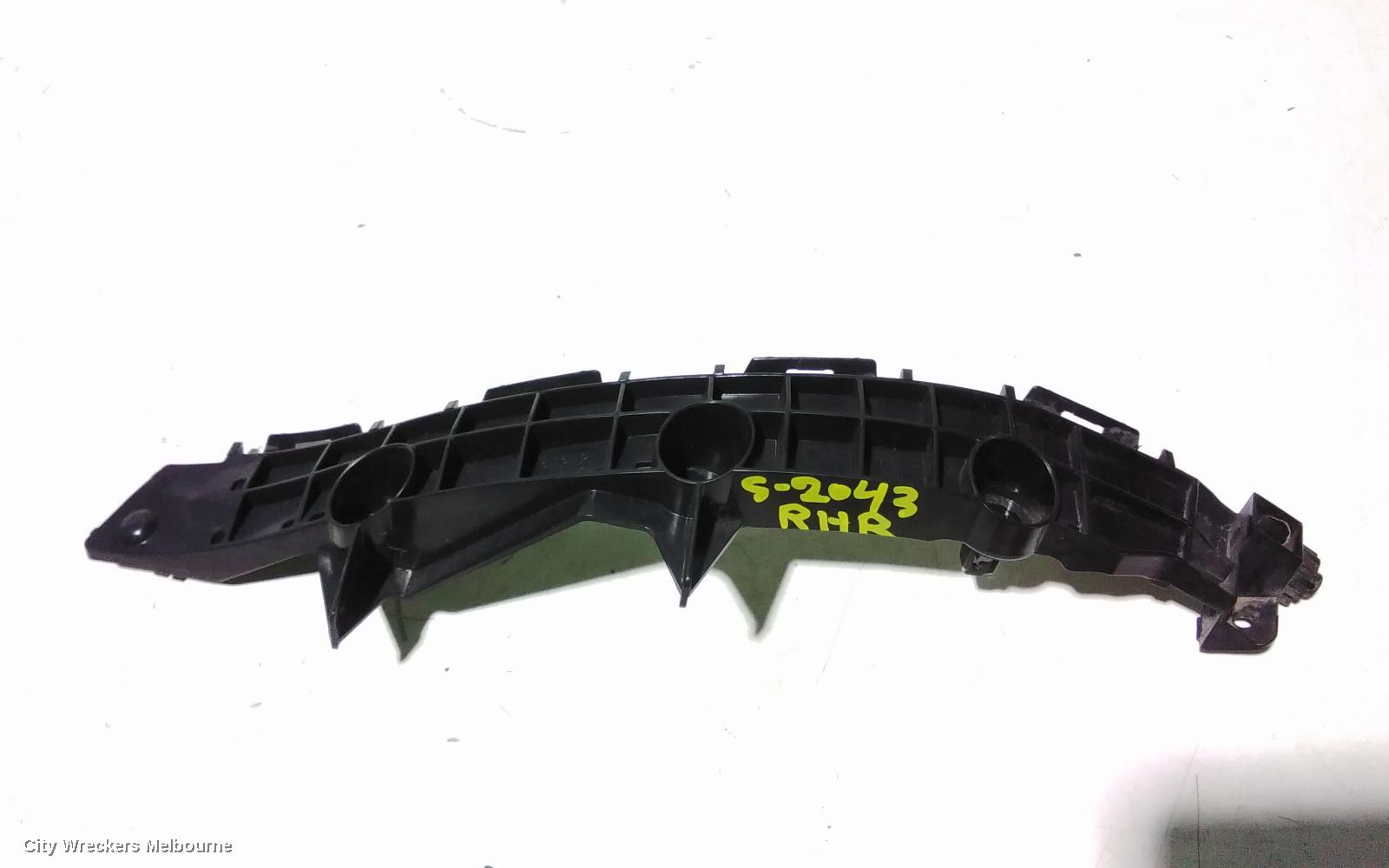 TOYOTA C-HR, GEN 1, 12/2016 - 09/2023, RHR BAR BRAKET: 104238