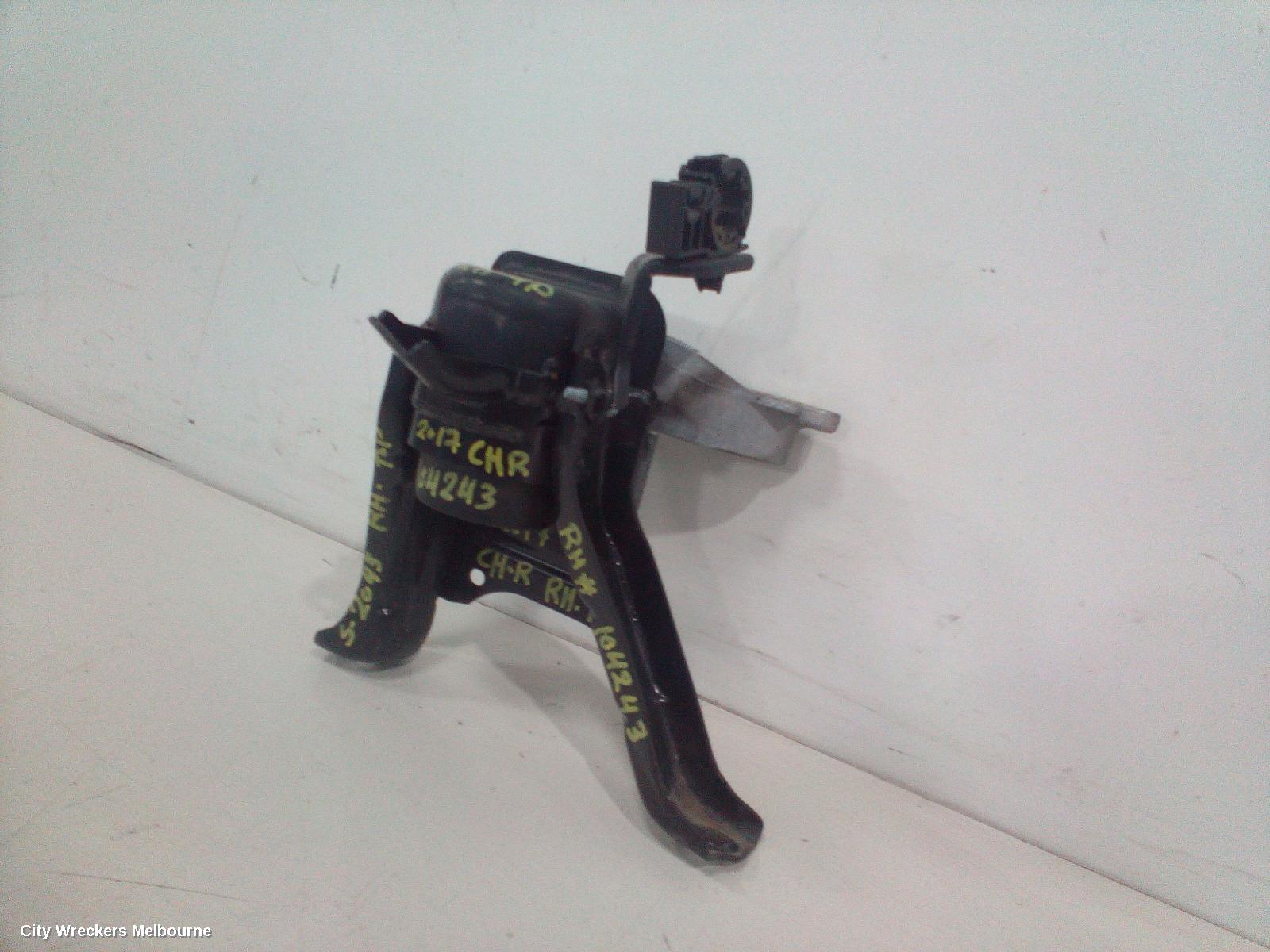 TOYOTA C-HR MOUNT, GEN 1, 12/2016 - 09/2023