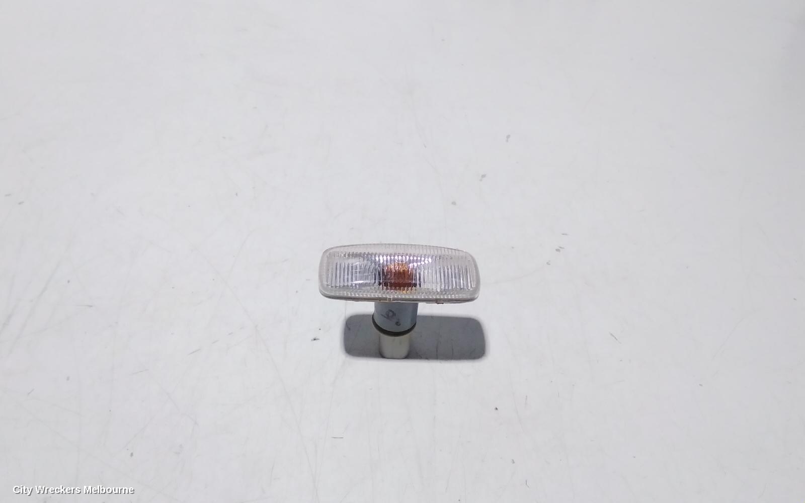 JEEP CHEROKEE LEFT INDICATOR/FOG/SIDE, GUARD FLASHER (REPEATER), KK, 11/2007 - 10/2012