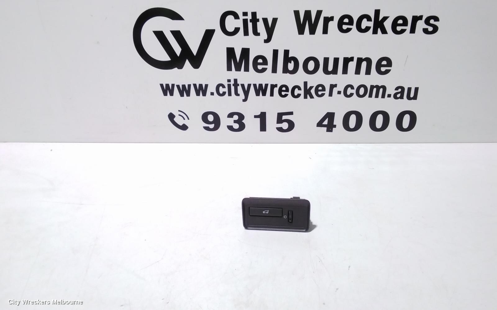 LAND ROVER RANGEROVER EVOQUE BATTERY TRAY, L538, 11/2011 - 01/2019