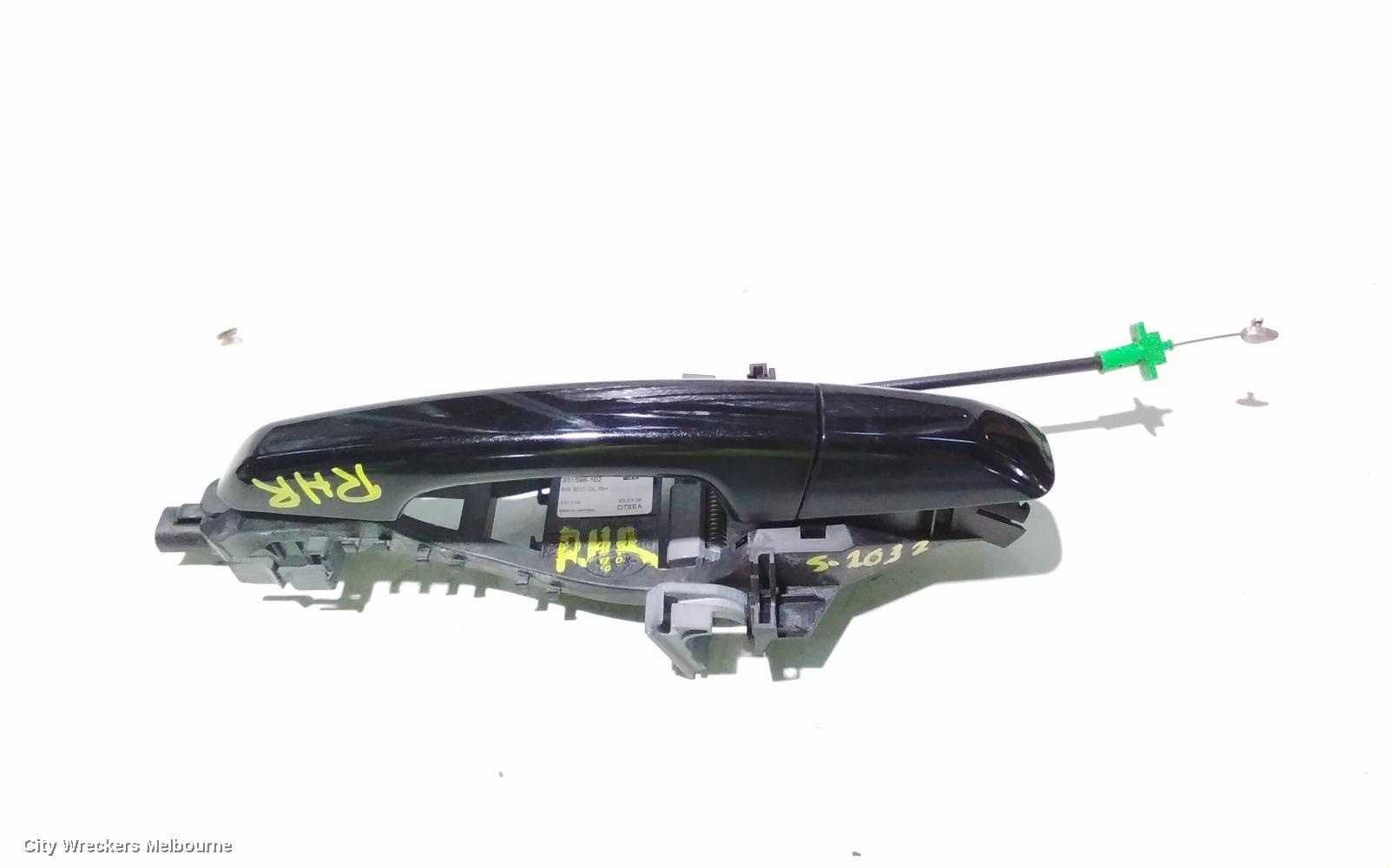 LAND ROVER RANGEROVER EVOQUE DOOR HANDLE, RH REAR, OUTER, COLOUR CODED, W/ KEYLESS START TYPE, L538, 11/2011 - 01/2019