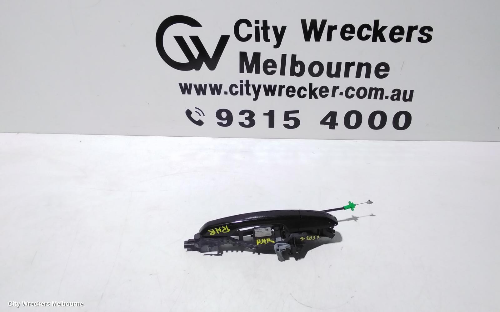 LAND ROVER RANGEROVER EVOQUE DOOR HANDLE, RH REAR, OUTER, COLOUR CODED, W/ KEYLESS START TYPE, L538, 11/2011 - 01/2019