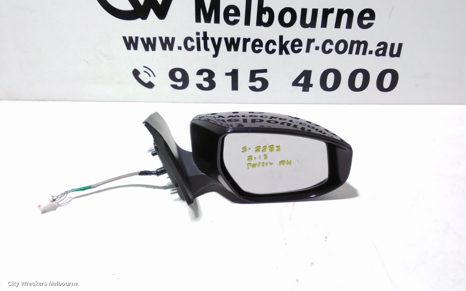 NISSAN PULSAR RIGHT DOOR MIRROR, B17, SEDAN, MANUAL FOLD TYPE, 12/2012 - 12/2017
