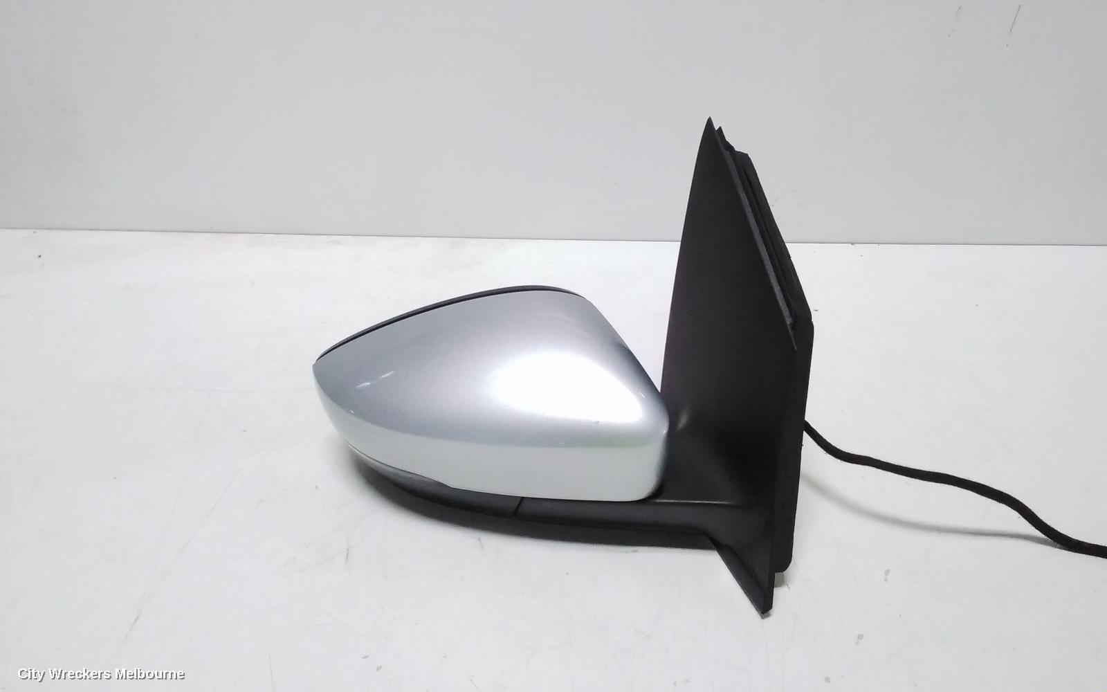 VOLKSWAGEN POLO RIGHT DOOR MIRROR, 6R, HEATED TYPE, 05/2010 - 05/2014