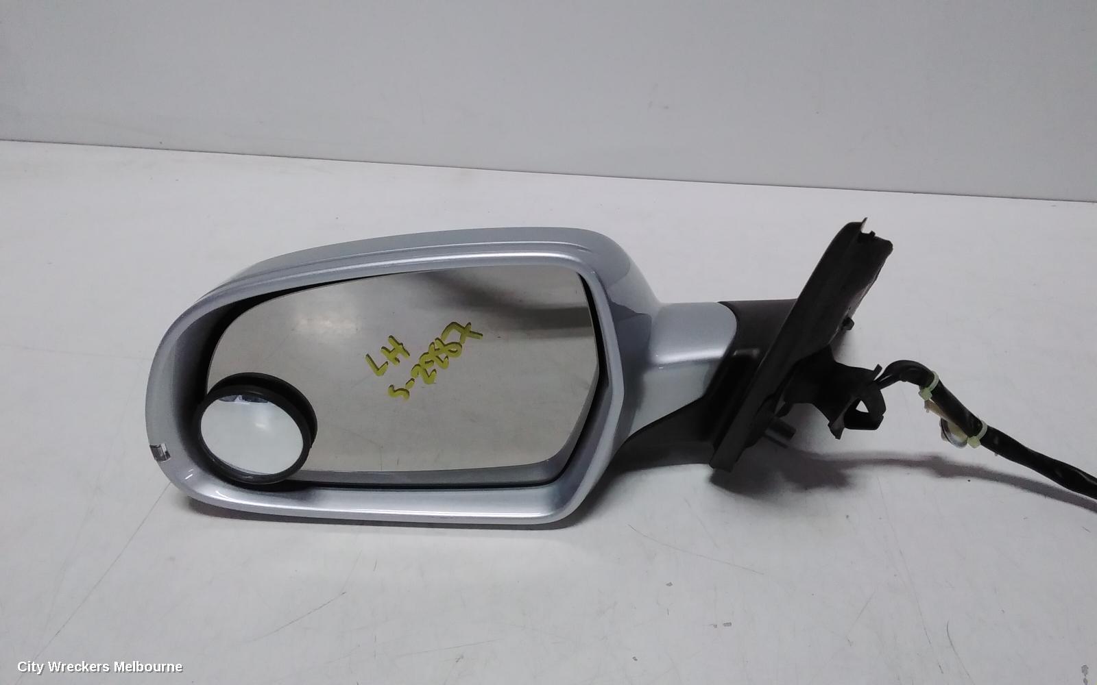 AUDI A4 LEFT DOOR MIRROR, B8 8K, A4/S4, MANUAL FOLD, NO LANE CHANGE ASSIST TYPE, 2 PLUG (6/2 WIRE), 05/2009 - 01/2016