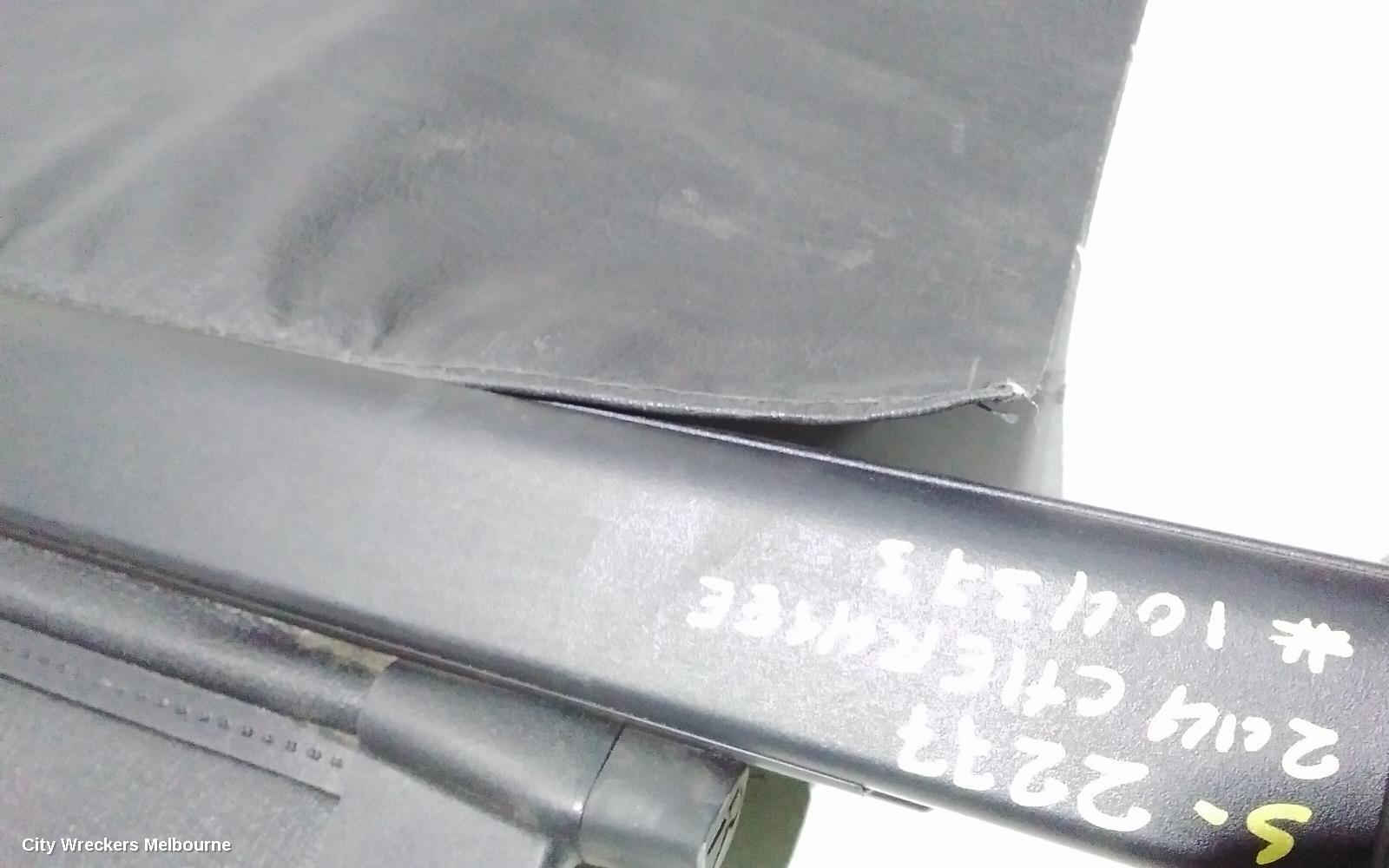JEEP CHEROKEE PARCEL SHELF CARGO BLIND, CARGO BLIND, KL, 02/2014 - 11/2022
