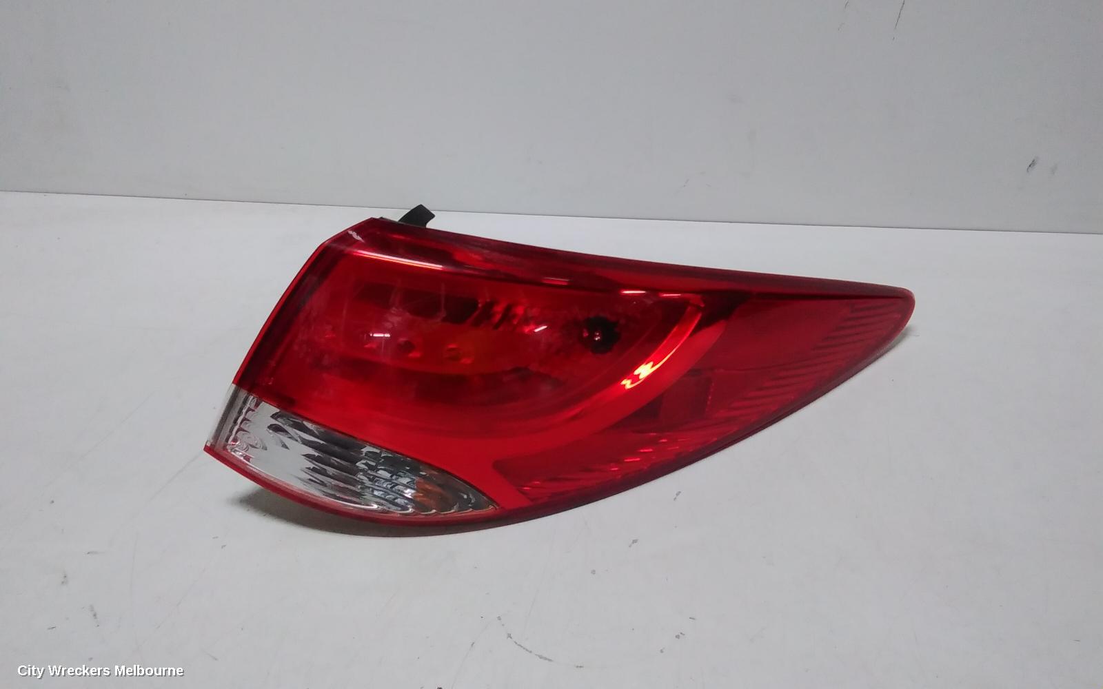 HYUNDAI IX35 RIGHT TAILLIGHT, LM SERIES (VIN KMHJ), IN BODY, 11/2009 - 01/2016