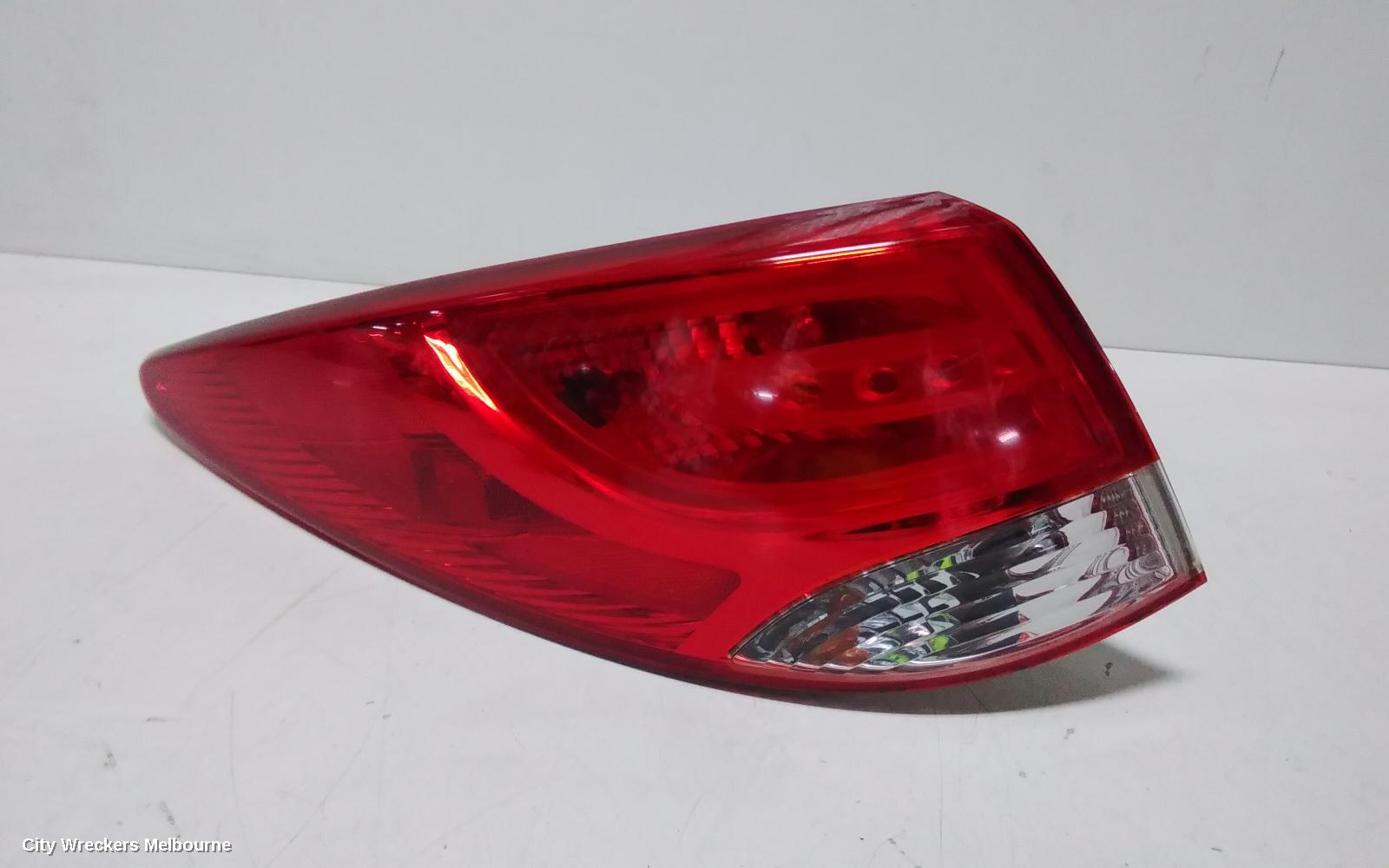 HYUNDAI IX35 LEFT TAILLIGHT, LM SERIES (VIN KMHJ), IN BODY, 11/2009 - 01/2016