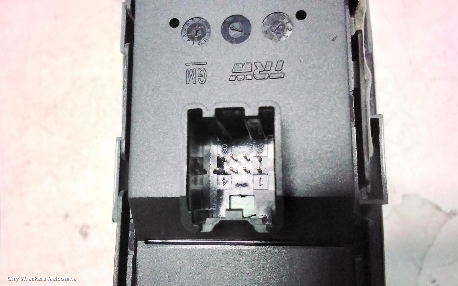 HOLDEN TRAX PWR DR WIND SWITCH, RH FRONT (MASTER SWITCH), SQUARE STYLE PLUG, TJ SERIES, 09/2016 - 12/2020