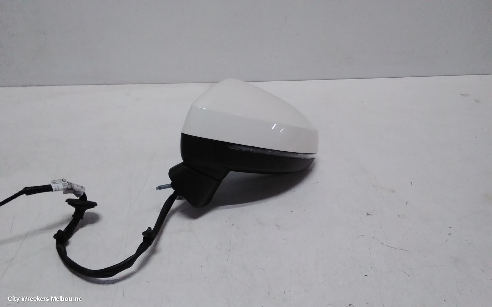 AUDI A3 LEFT DOOR MIRROR, 8V, A3, SEDAN, MANUAL FOLD, NON LANE CHANGE ASSIST TYPE (6XC/7Y0), 11/2013 - 10/2020