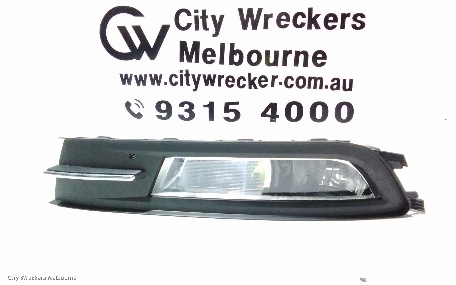 VOLKSWAGEN PASSAT LEFT INDICATOR/FOG/SIDE, B8/MK7, BUMPER FOGLAMP, STANDARD TYPE, 06/2015 - 10/2019