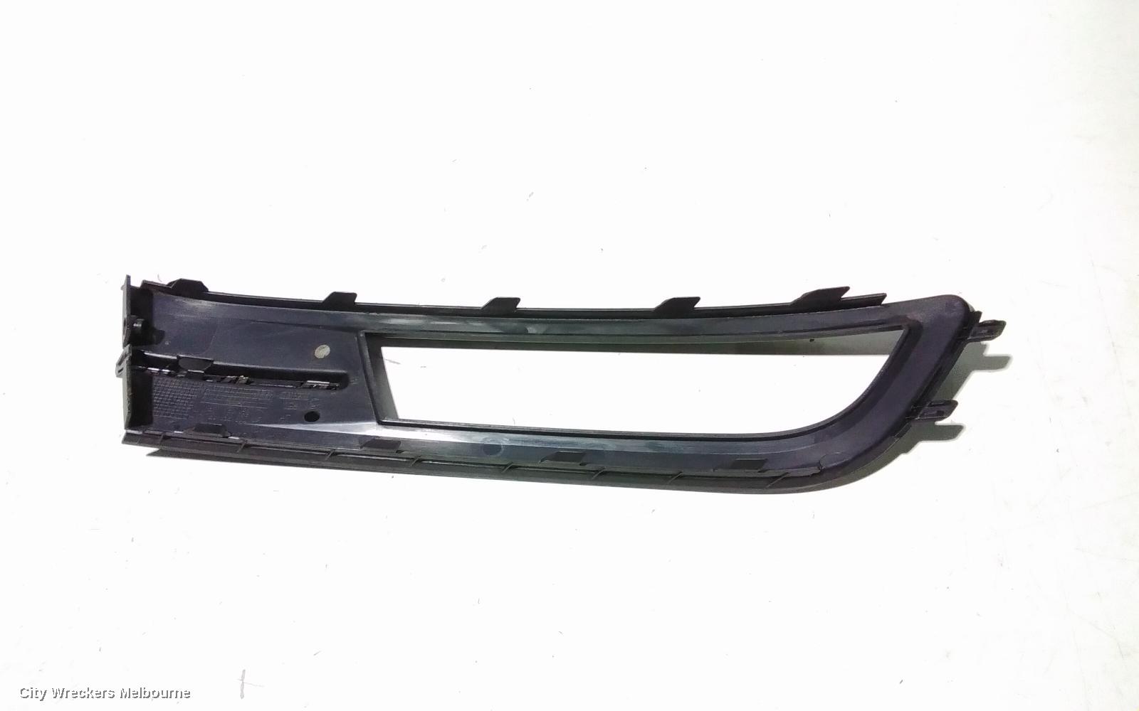 VOLKSWAGEN PASSAT LEFT INDICATOR/FOG/SIDE, B8/MK7, BUMPER FOGLAMP, STANDARD TYPE, 06/2015 - 10/2019