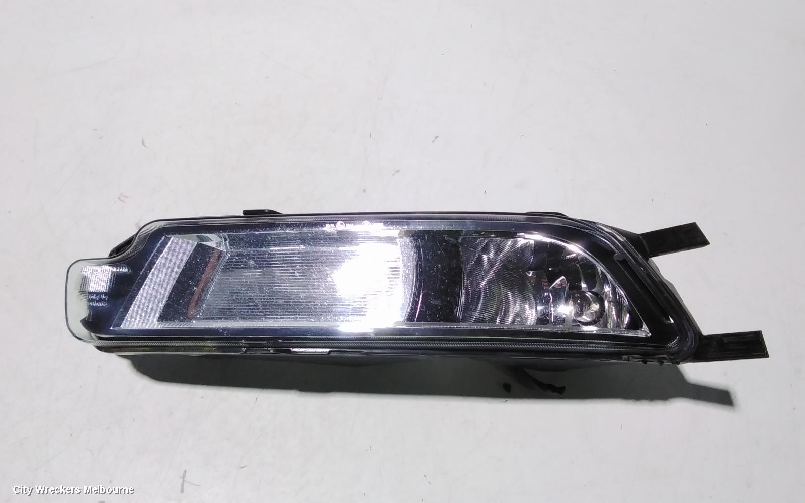 VOLKSWAGEN PASSAT LEFT INDICATOR/FOG/SIDE, B8/MK7, BUMPER FOGLAMP, STANDARD TYPE, 06/2015 - 10/2019