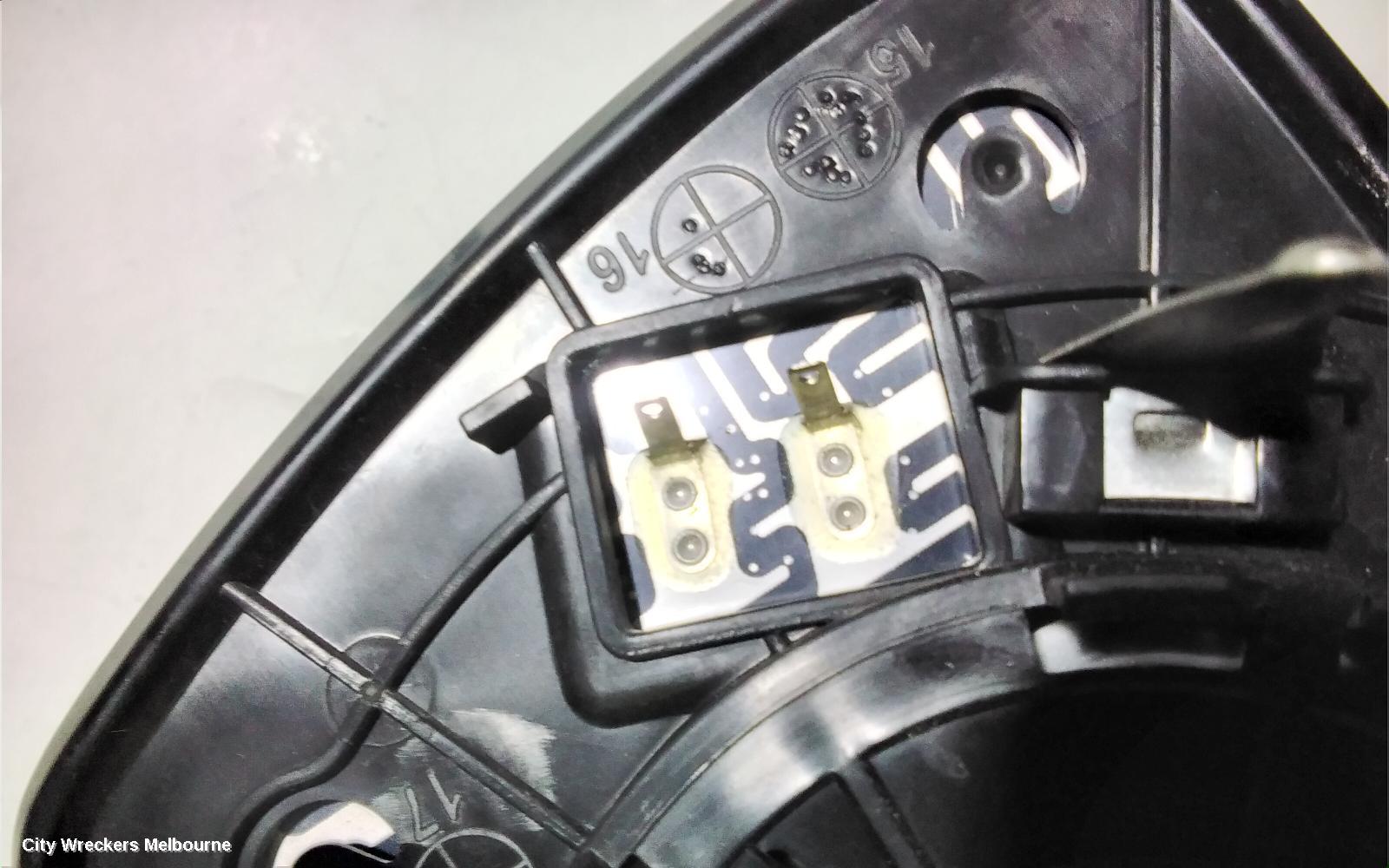 KIA CERATO LEFT DOOR MIRROR, YD, SEDAN/HATCH, MANUAL FOLDING, NON PUDDLE LAMP TYPE, 04/2013 - 02/2016
