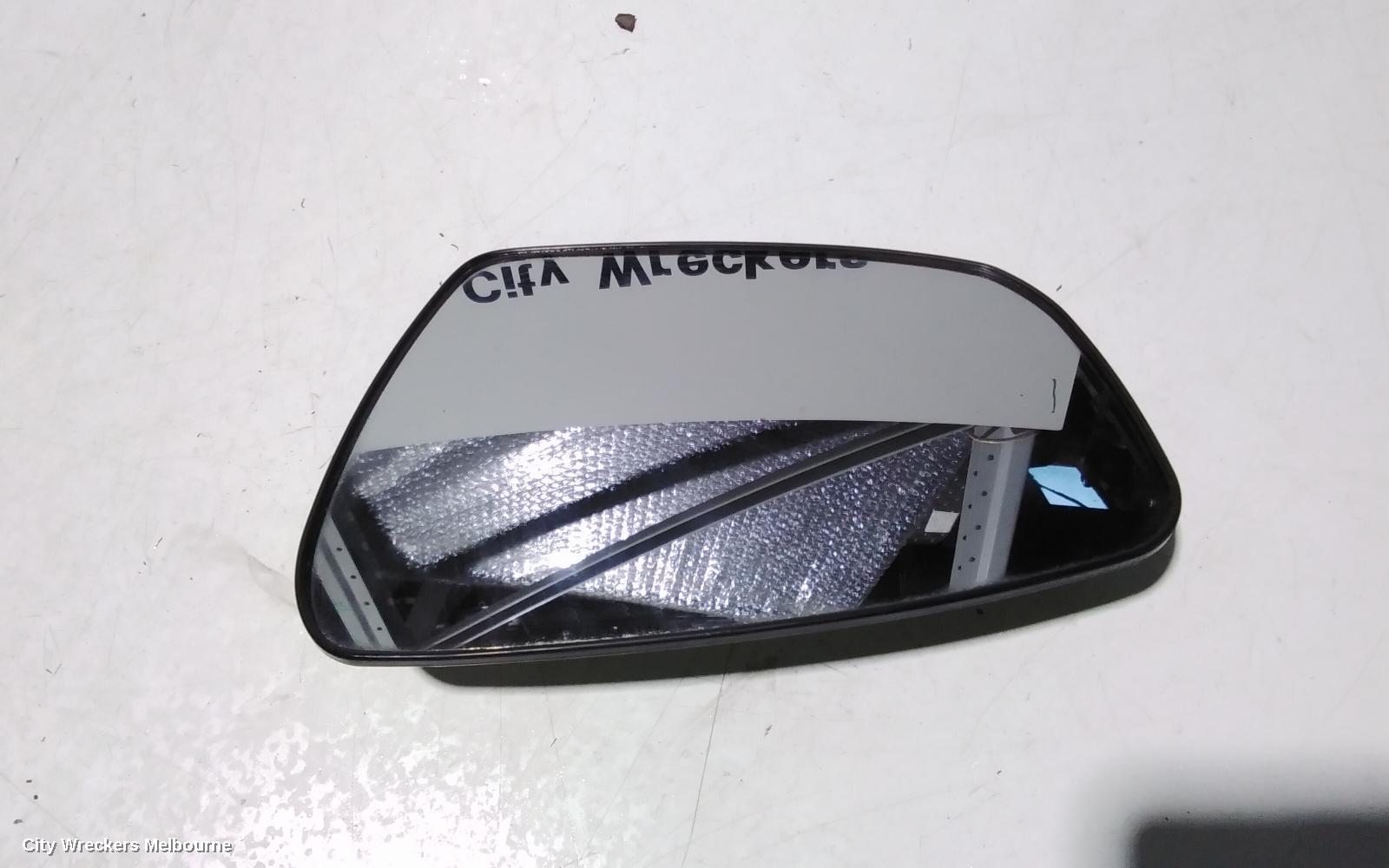 KIA CERATO LEFT DOOR MIRROR, YD, SEDAN/HATCH, MANUAL FOLDING, NON PUDDLE LAMP TYPE, 04/2013 - 02/2016