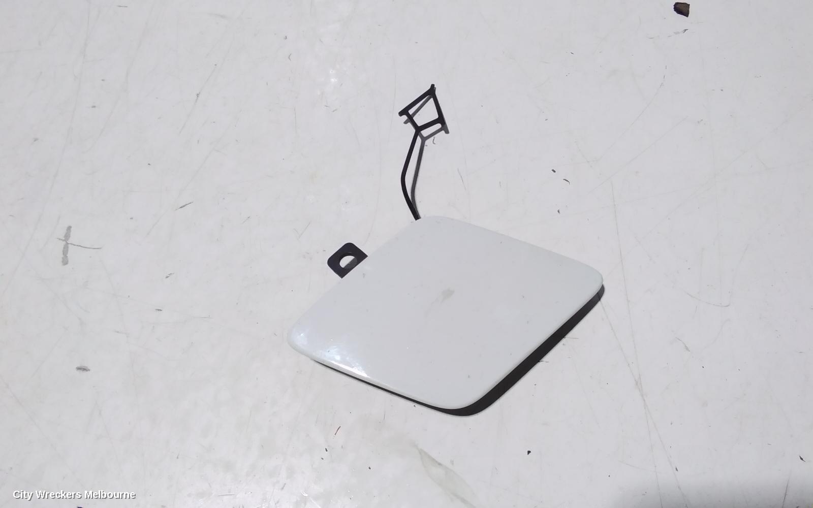KIA CERATO LEFT DOOR MIRROR, YD, SEDAN/HATCH, MANUAL FOLDING, NON PUDDLE LAMP TYPE, 04/2013 - 02/2016