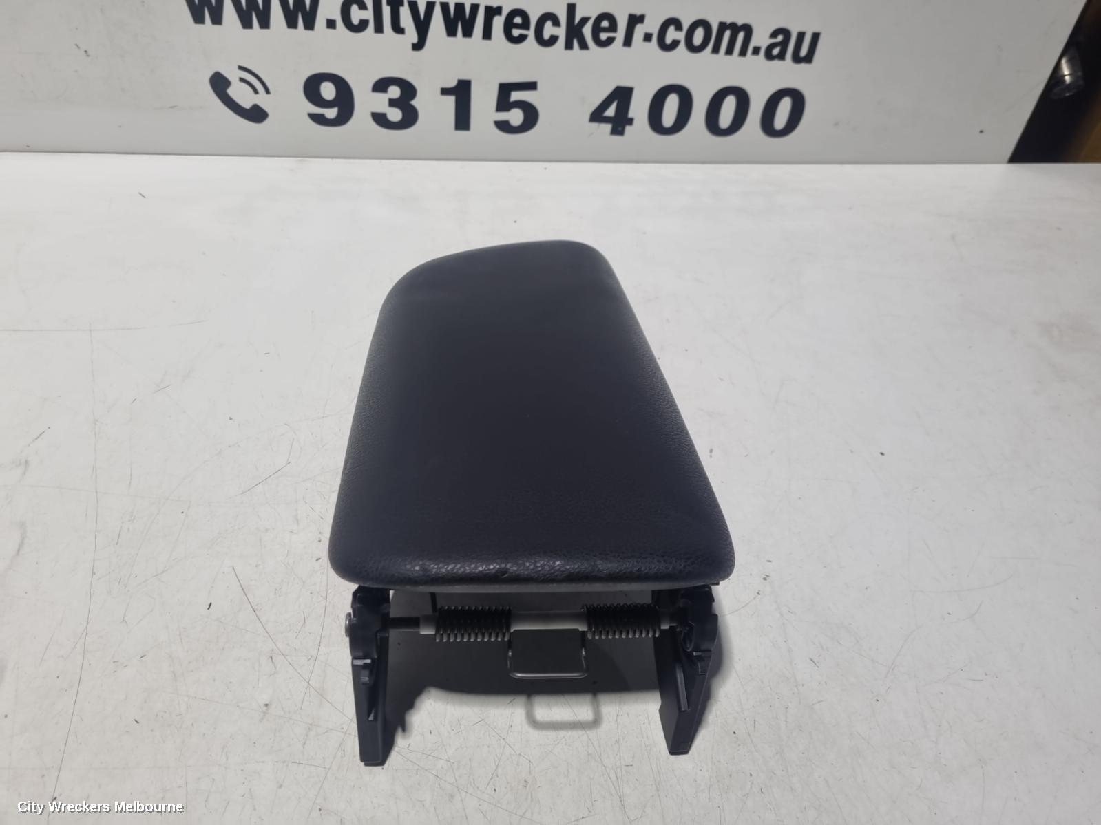 TOYOTA CAMRY CONSOLE, XV70, CONSOLE LID ONLY, 09/2017