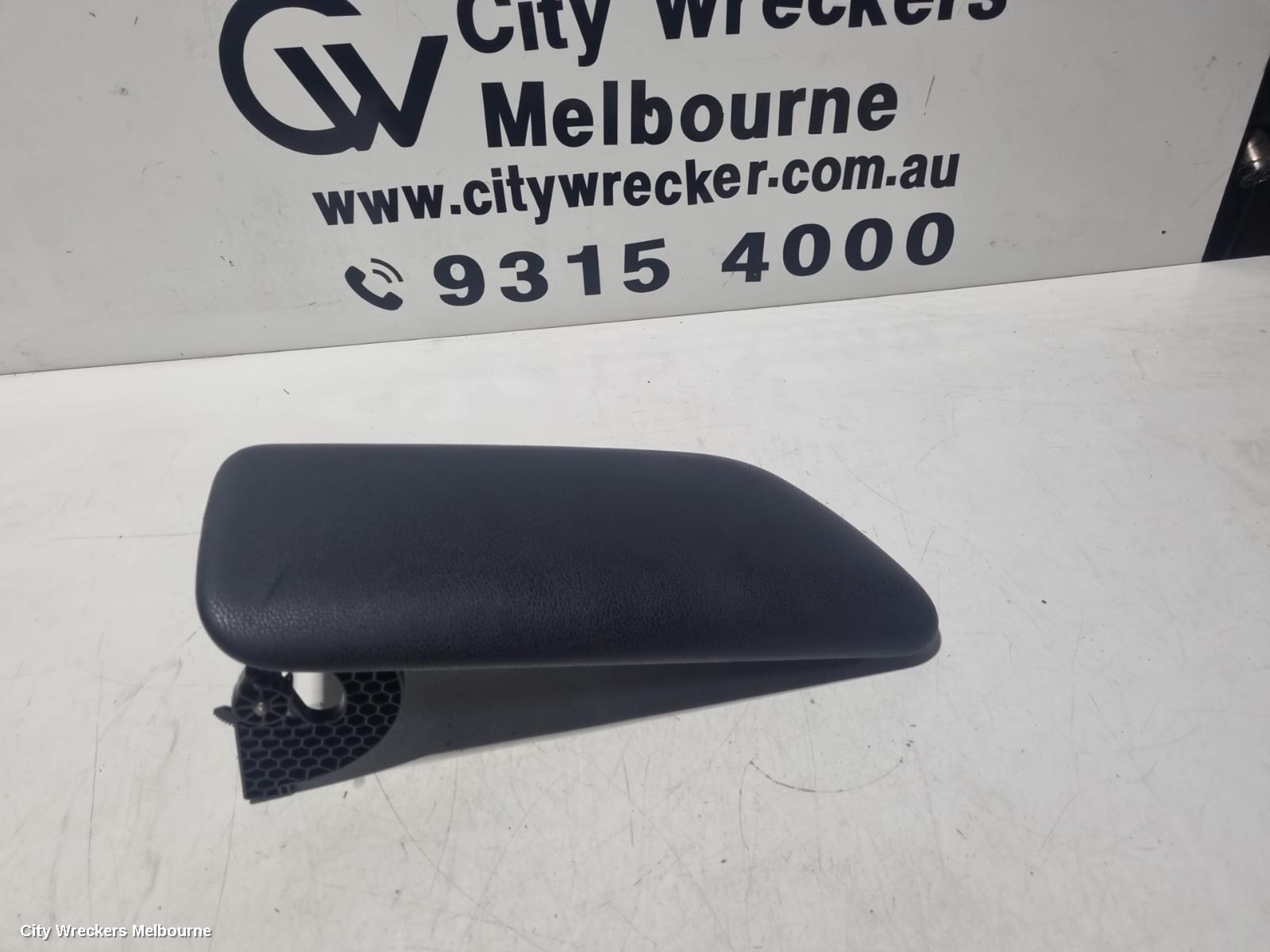 TOYOTA CAMRY CONSOLE, XV70, CONSOLE LID ONLY, 09/2017