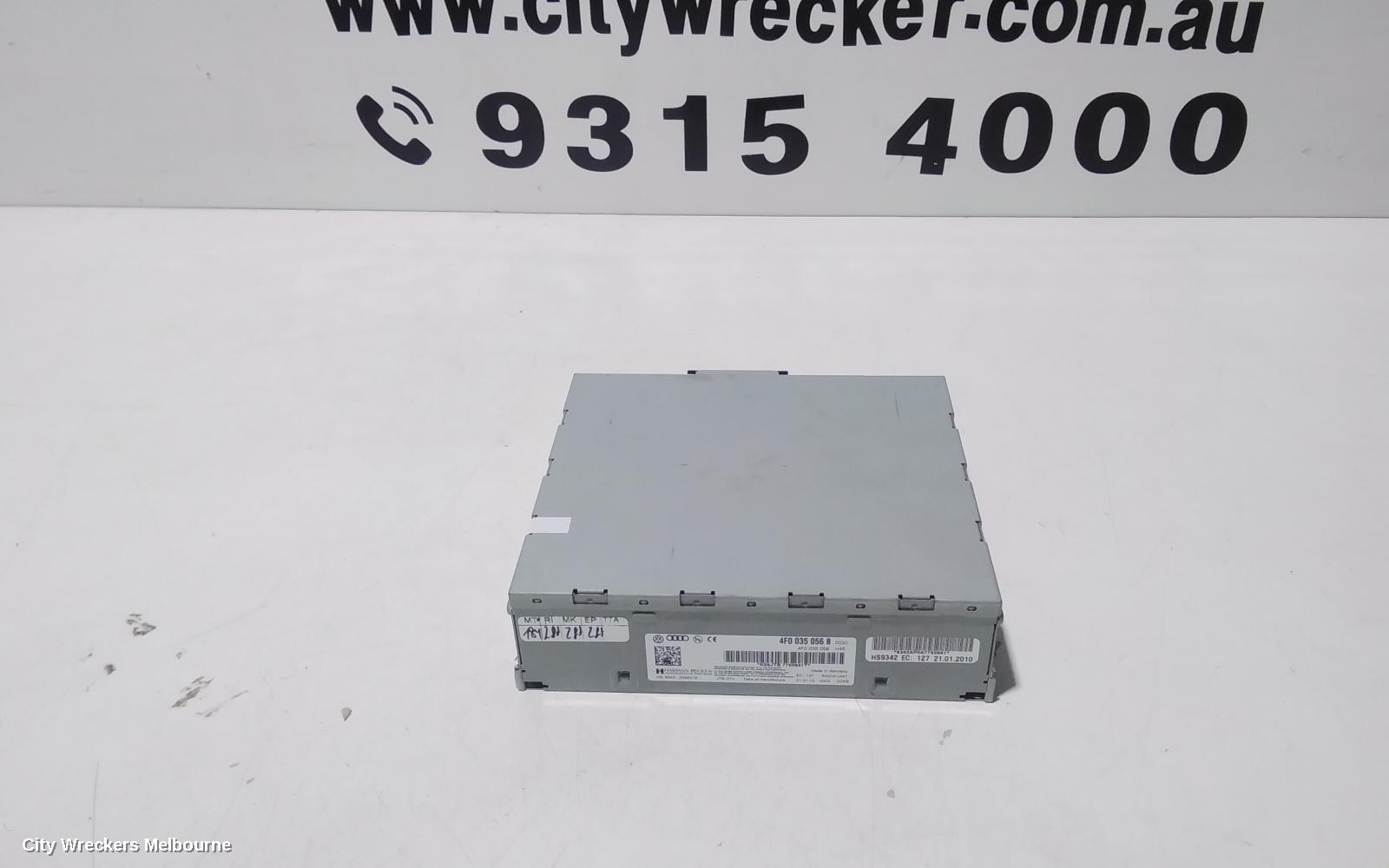 AUDI Q7 RADIO/CD/DVD/SAT/TV, MUSIC INTERFACE (GLOVEBOX), 4L, 09/2006 - 08/2015