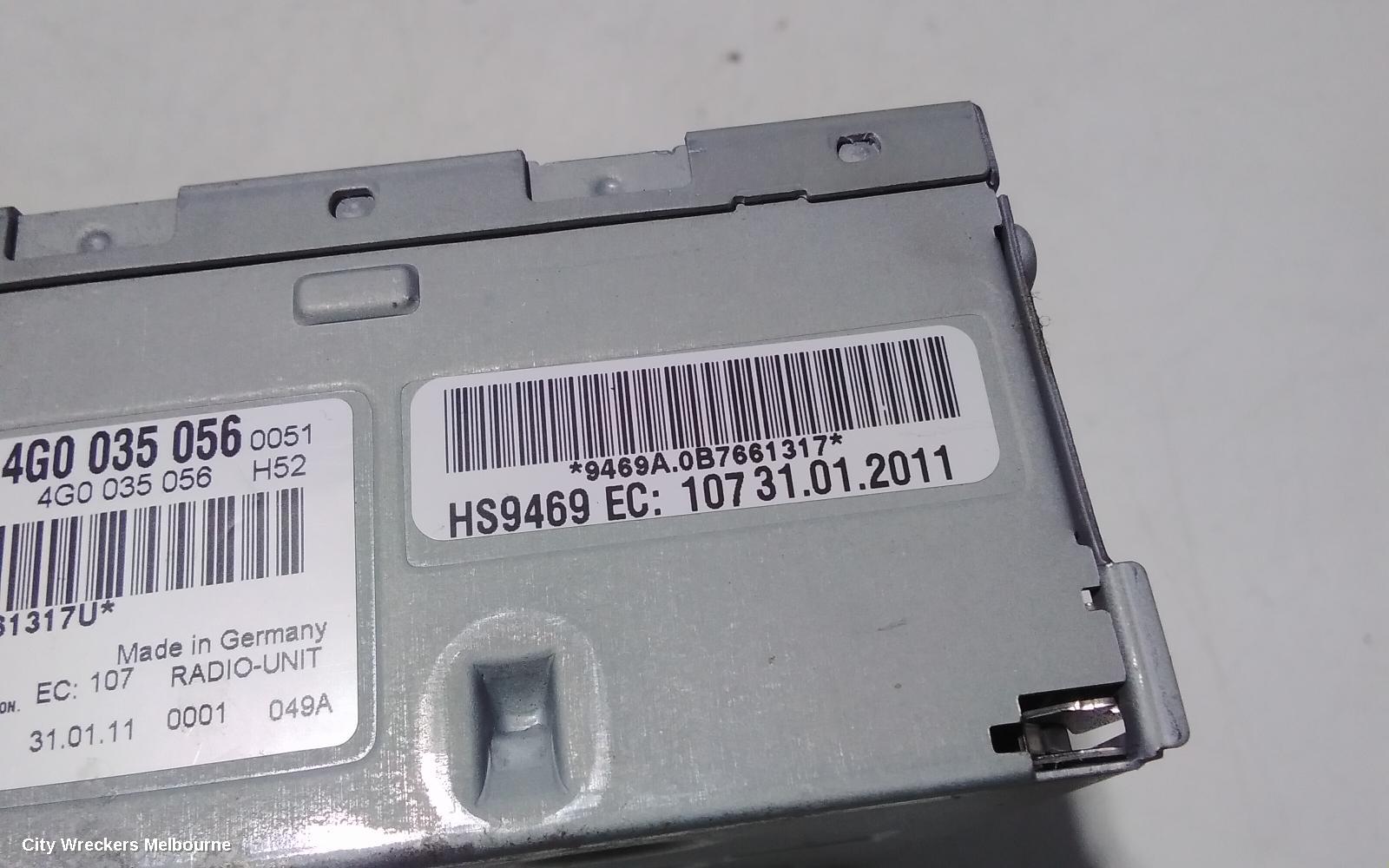 AUDI Q7 RADIO/CD/DVD/SAT/TV, MUSIC INTERFACE (GLOVEBOX), 4L, 09/2006 - 08/2015