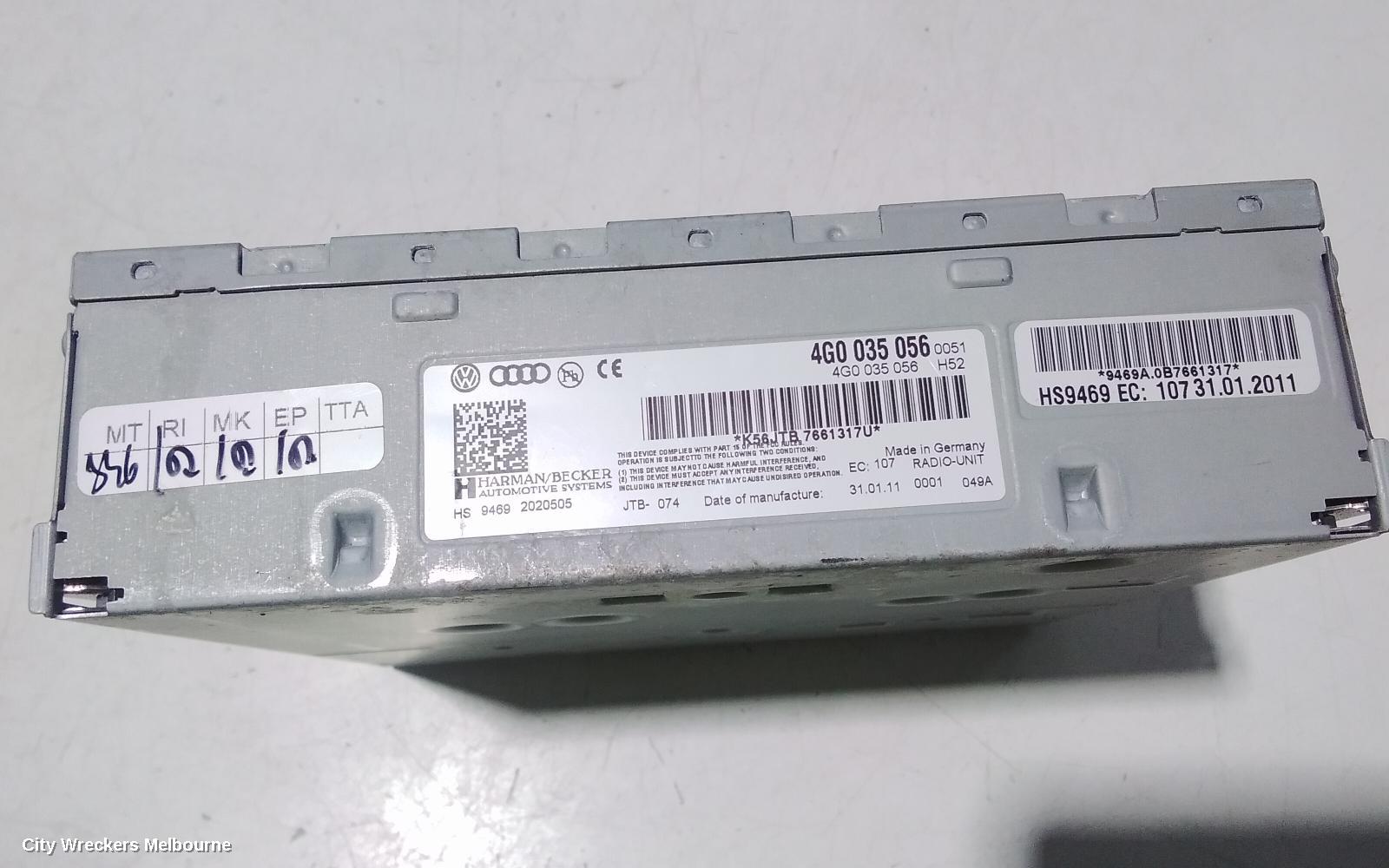 AUDI Q7 RADIO/CD/DVD/SAT/TV, MUSIC INTERFACE (GLOVEBOX), 4L, 09/2006 - 08/2015