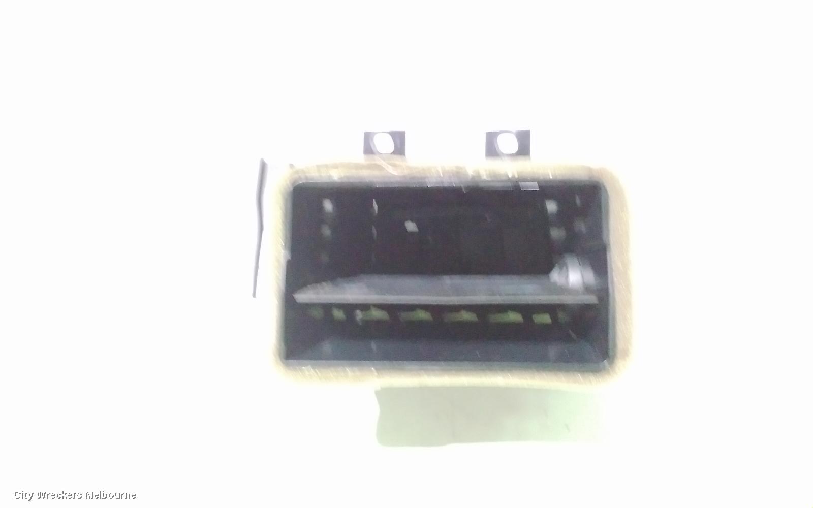 LAND ROVER RANGEROVER EVOQUE, L538, 11/2011 - 01/2019, RH AIRVENT: 104732