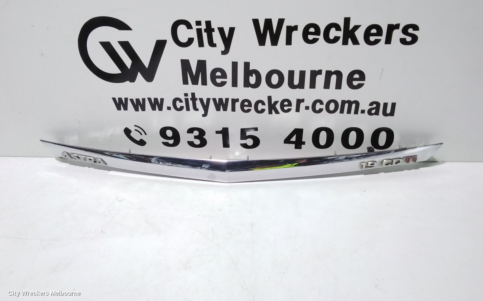 HOLDEN ASTRA REAR GARNISH, AH, 5DR HATCH, 10/2004 - 08/2009