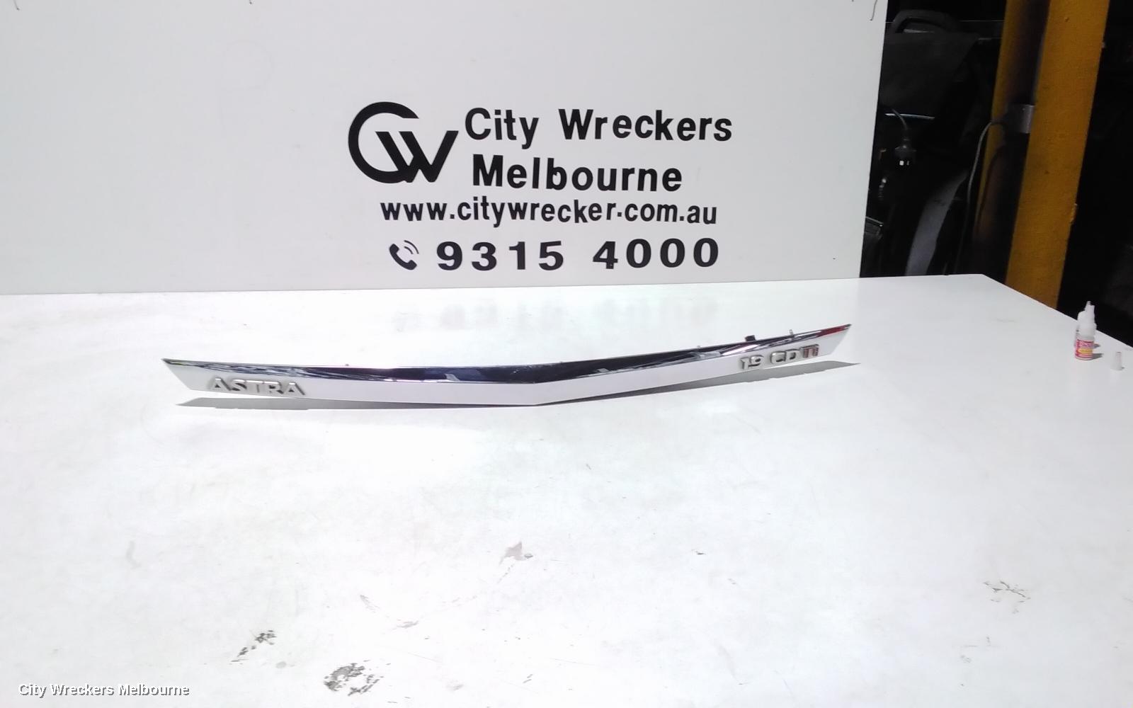 HOLDEN ASTRA REAR GARNISH, AH, 5DR HATCH, 10/2004 - 08/2009