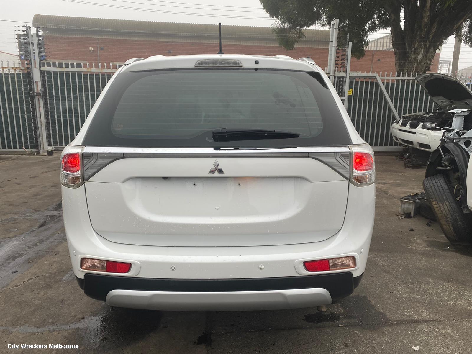 MITSUBISHI OUTLANDER ROOF RAIL