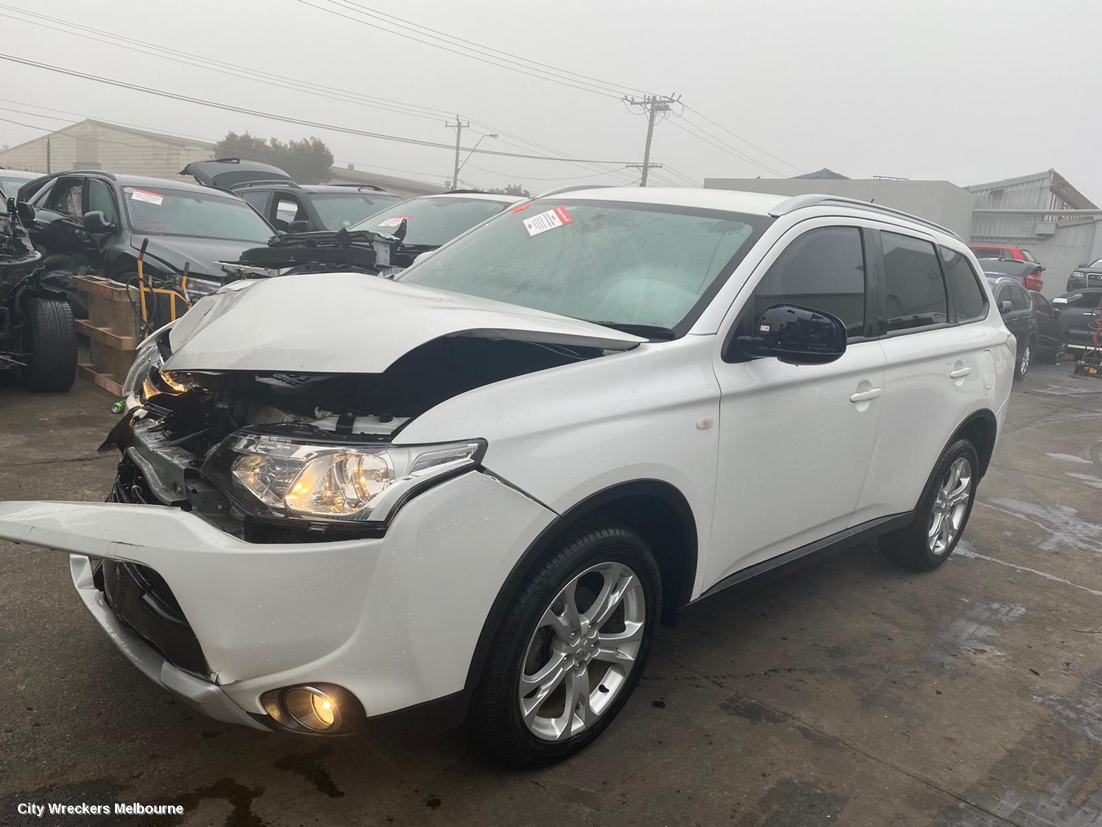 MITSUBISHI OUTLANDER ROOF RAIL