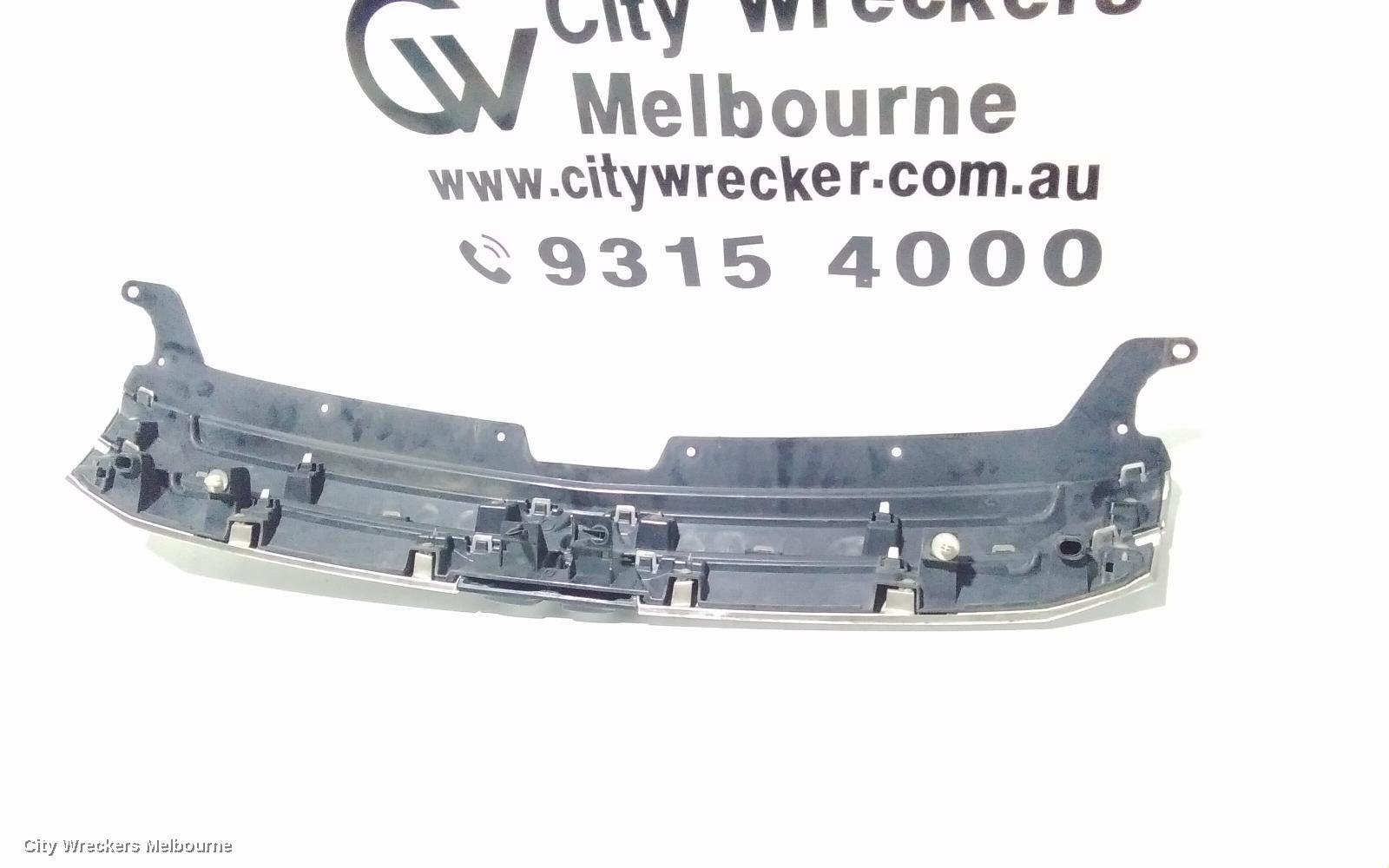 MITSUBISHI OUTLANDER GRILLE, RADIATOR GRILLE, ZJ, 03/2014 - 03/2015
