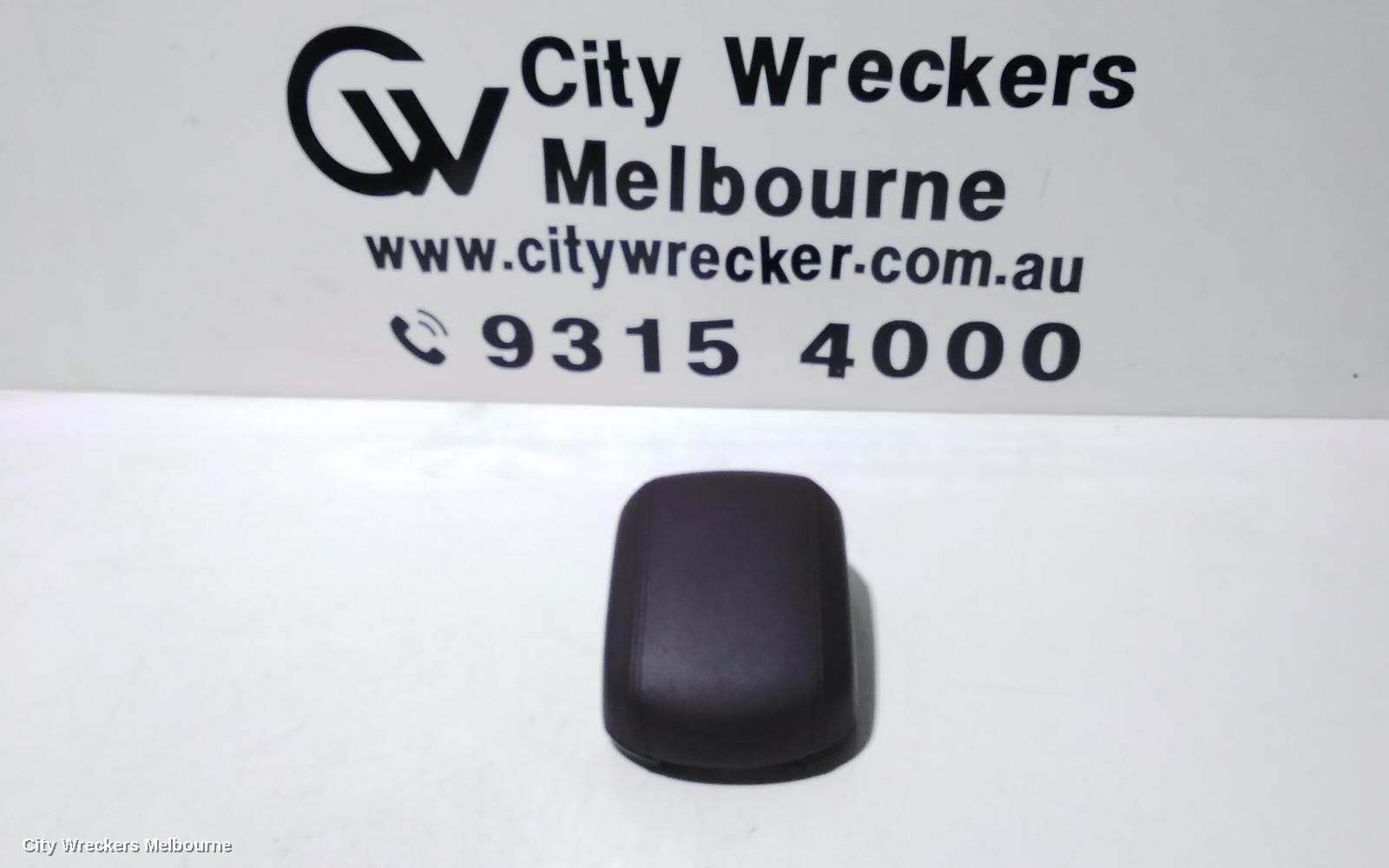 HOLDEN CRUZE CONSOLE, JG, CONSOLE LID ONLY, 03/2009 - 02/2011