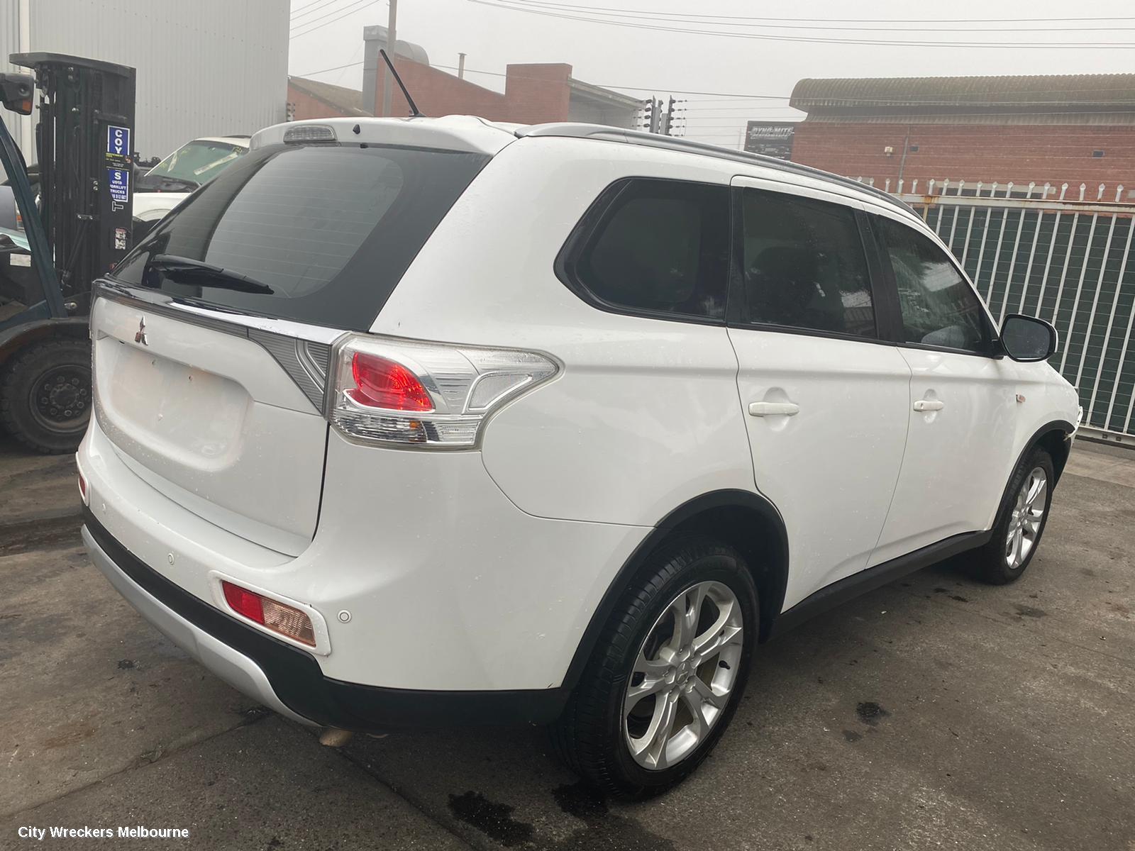 MITSUBISHI OUTLANDER ROOF RAIL