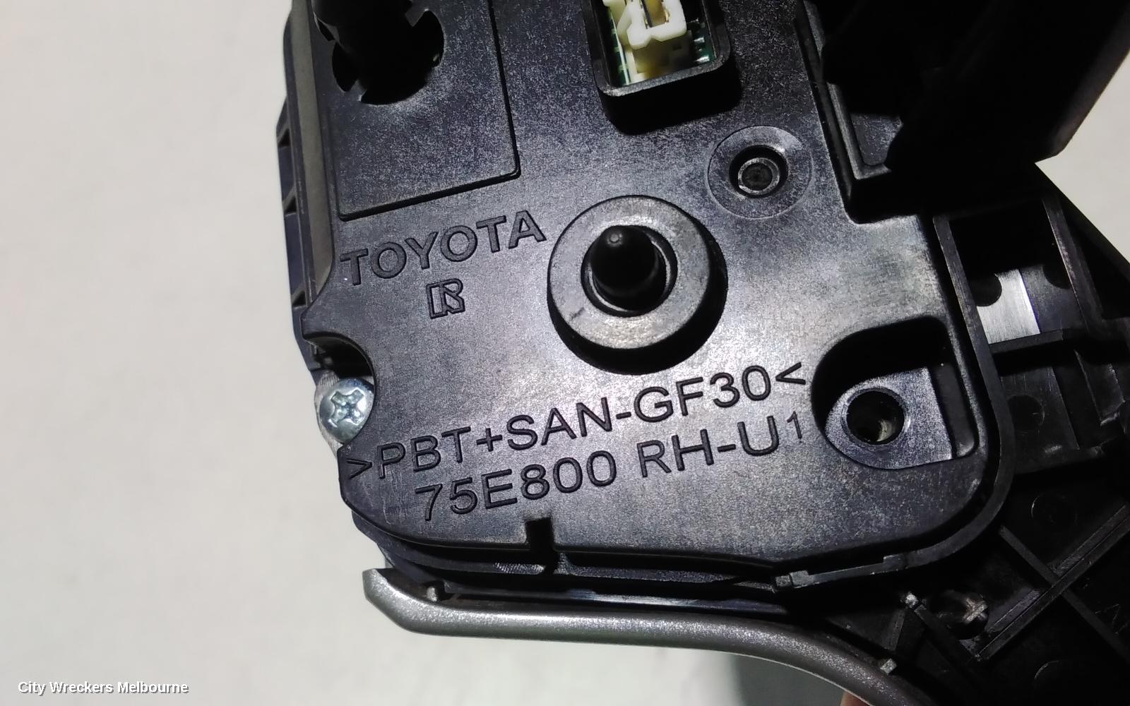 TOYOTA KLUGER, XU50 SERIES, 03/2014 - 02/2021, 75E800  STEERING WHEEL LOWER BEZEL TRIM: 104851