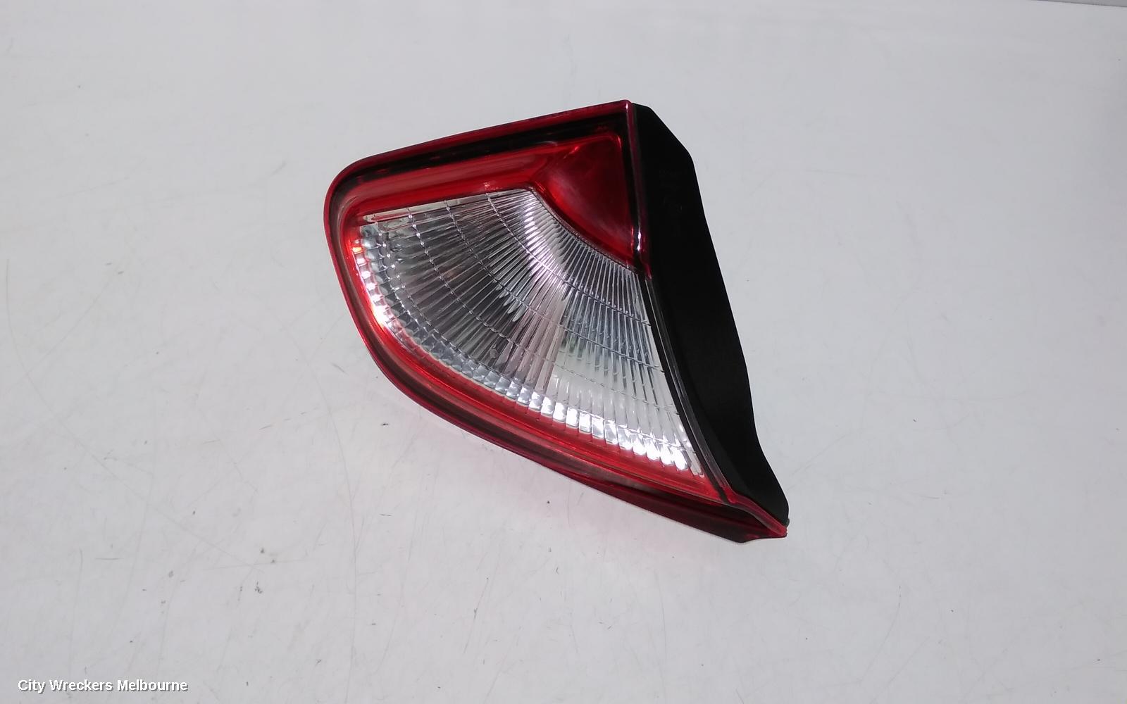 NISSAN DUALIS REAR GARNISH, TAILGATE LAMP (LH SIDE), J10, 01/2010 - 05/2014
