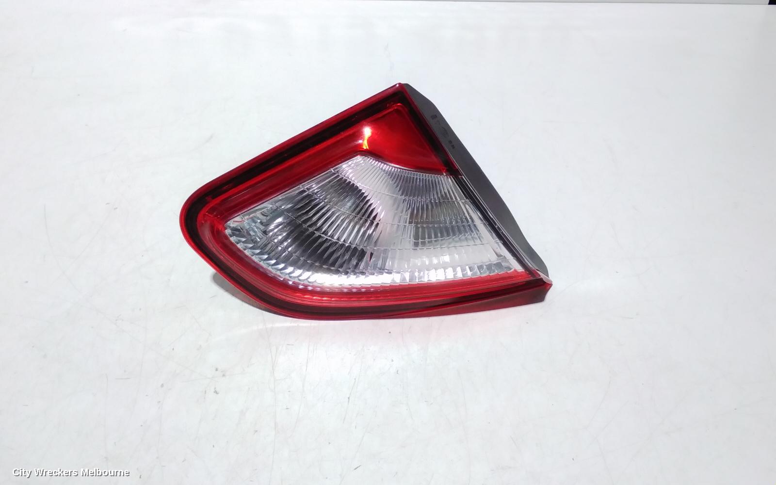 NISSAN DUALIS REAR GARNISH, TAILGATE LAMP (LH SIDE), J10, 01/2010 - 05/2014