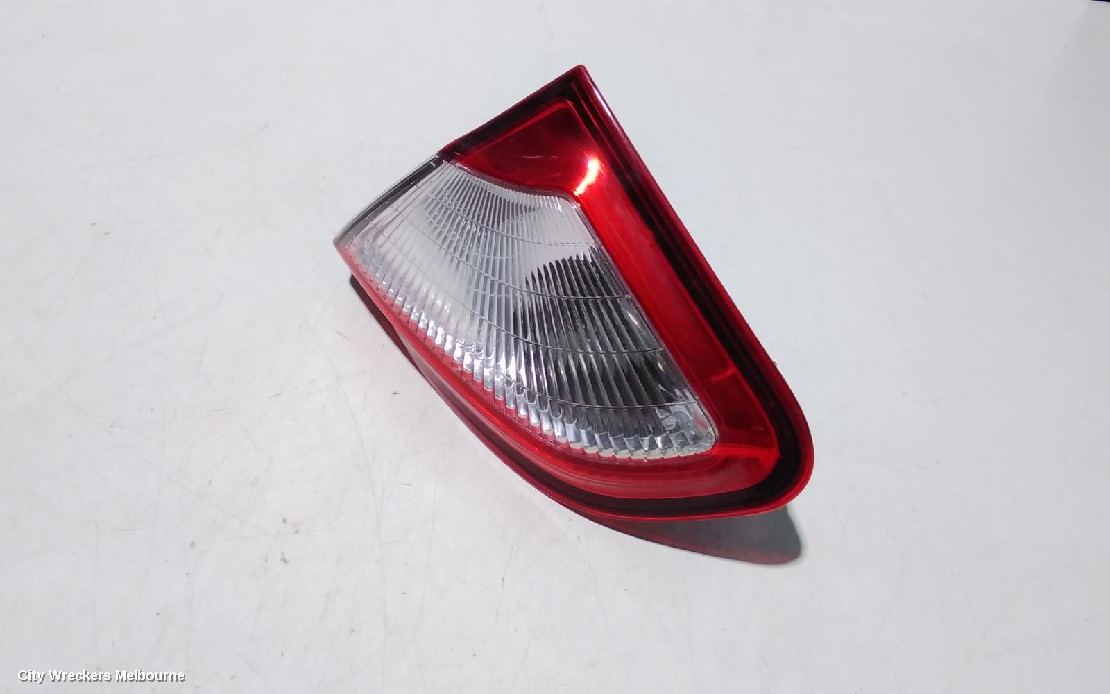 NISSAN DUALIS REAR GARNISH, TAILGATE LAMP (RH SIDE), J10, 01/2010 - 05/2014