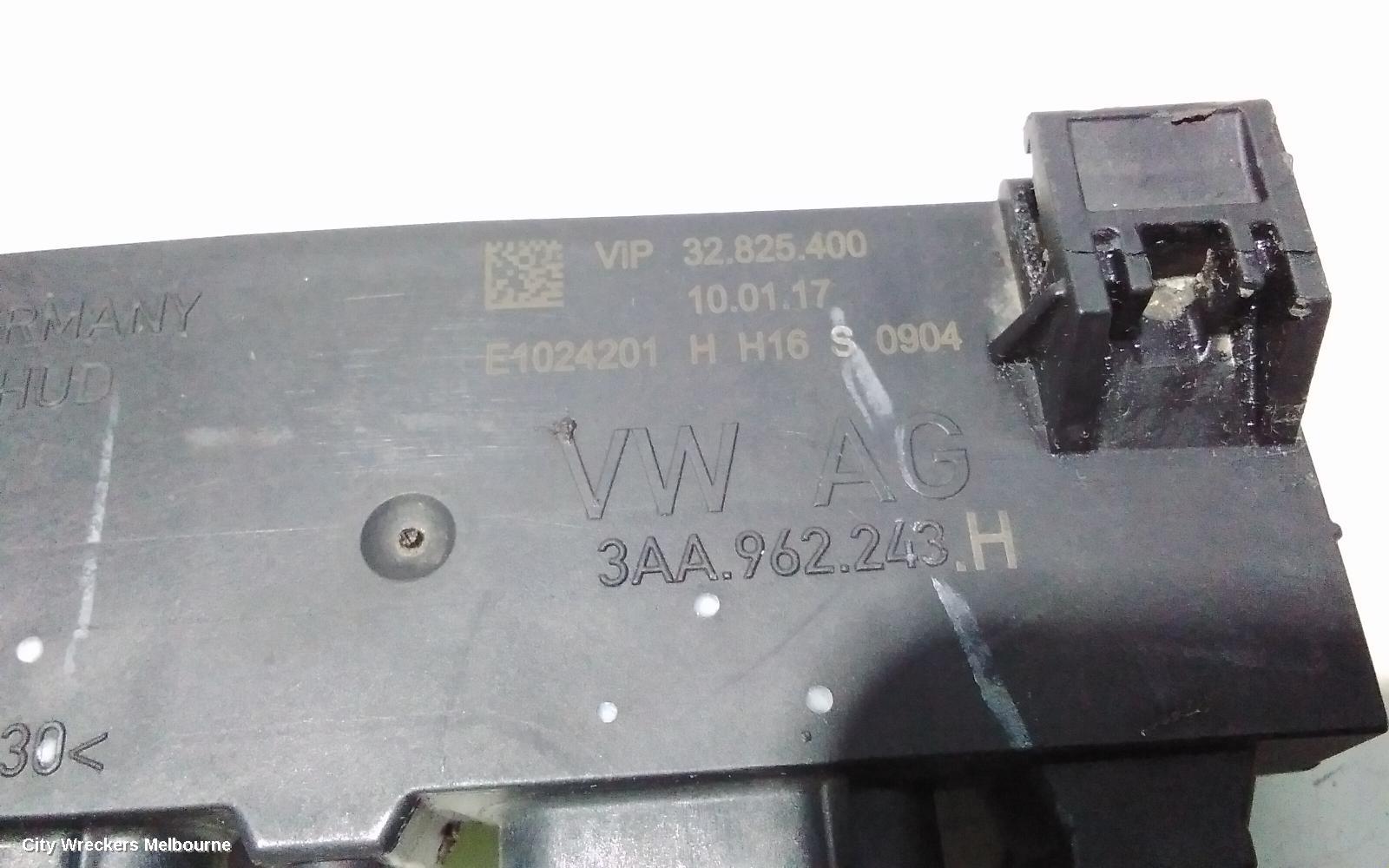 AUDI A4, B9 8W, 10/2015 - 01/2025, 3AA.962.243 TRUNK TAIL LIFT GATE CONTROL MODULE BRAIN: 105023