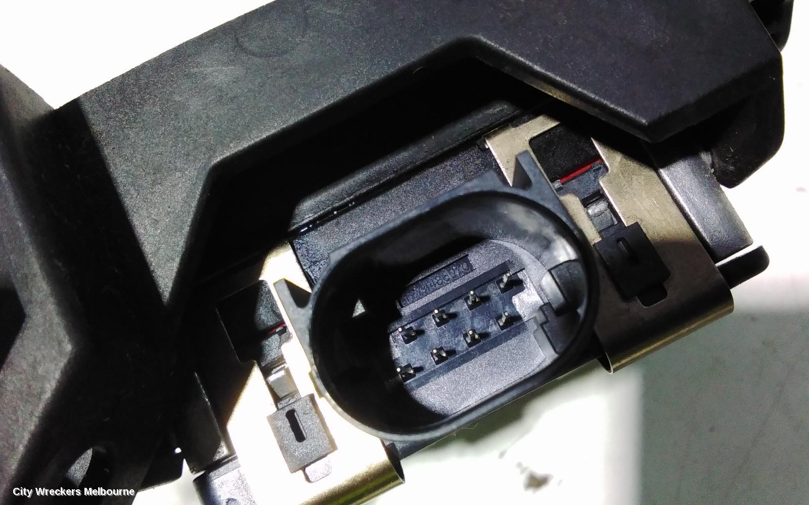 AUDI A4, B9 8W, 10/2015 - 01/2025, RIGHT REAR LANE CHANGE BLIND SPOT RADAR: 105025