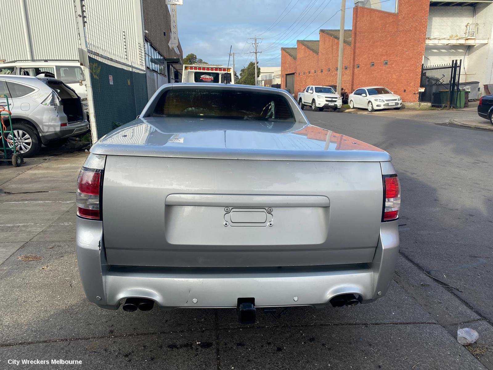 HOLDEN COMMODORE ENGINE COVER, 3.6, LY7, VE, 08/2006 - 04/2013